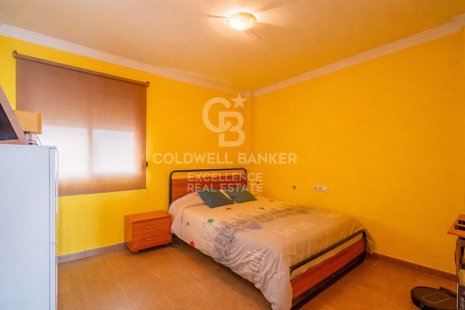 Chalet exclusivo con piscina a 50 m del mar en Avenida Bancals, Oliva