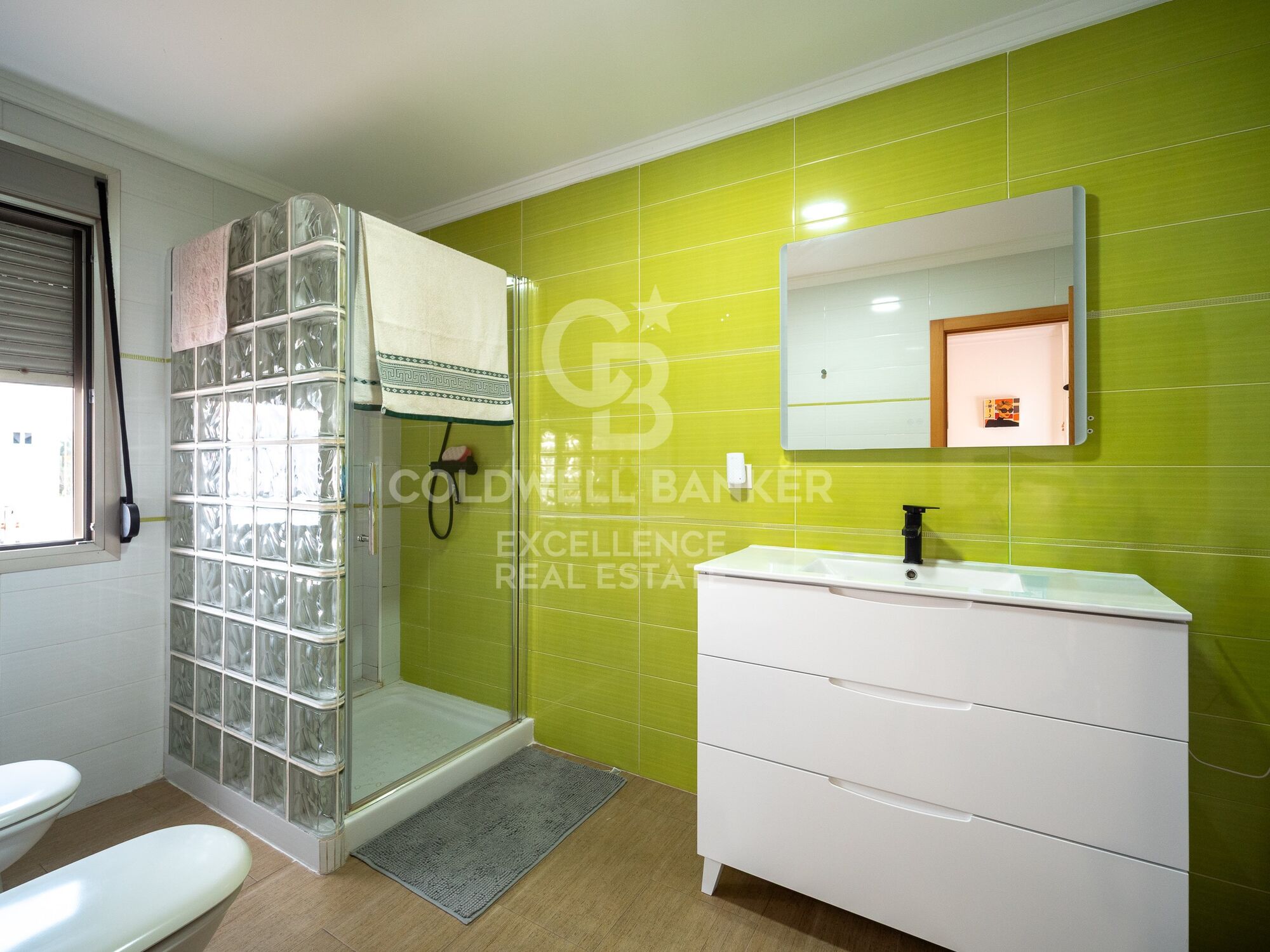 Exklusive Strand Villa mit Pool an der Avenida Bancals, Oliva