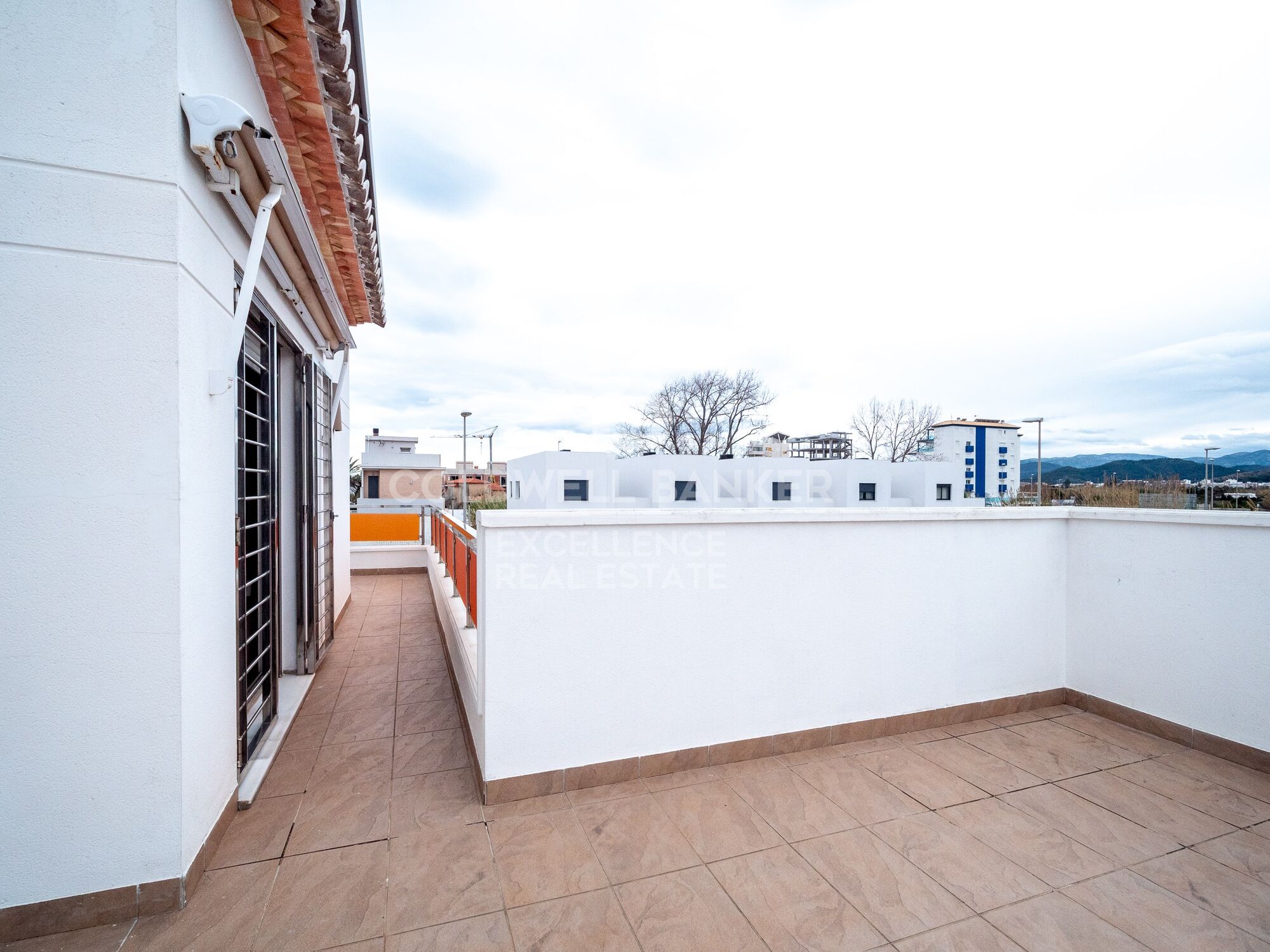 Exklusive Strand Villa mit Pool in Playa Terranova, Oliva