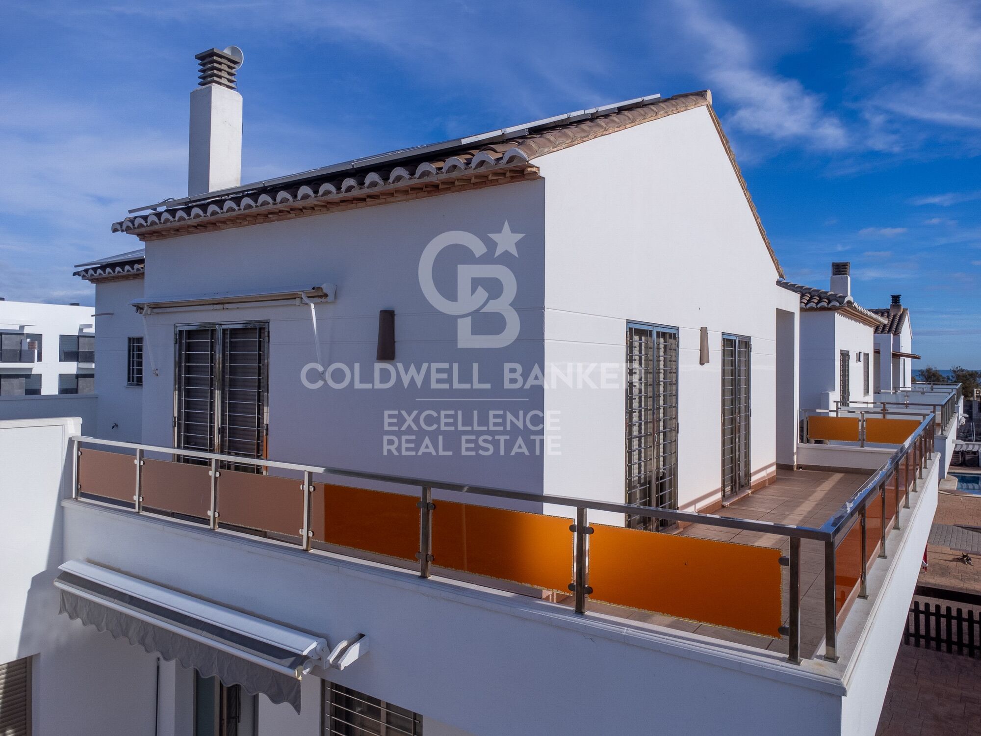 Exklusive Strand Villa mit Pool in Playa Terranova, Oliva