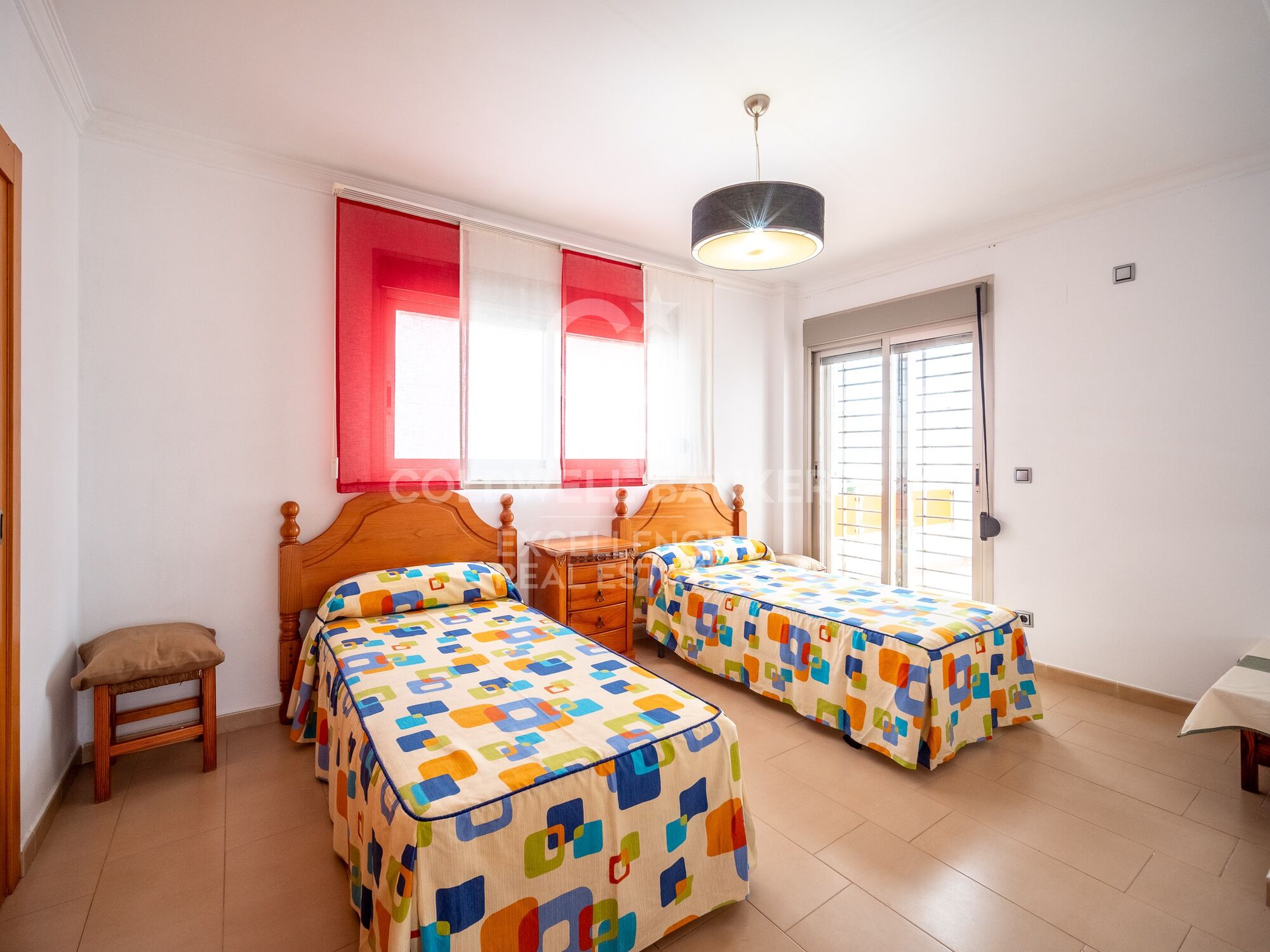 Villa exclusive avec piscine à 50 mètres de la mer à Playa Terranova, Oliva