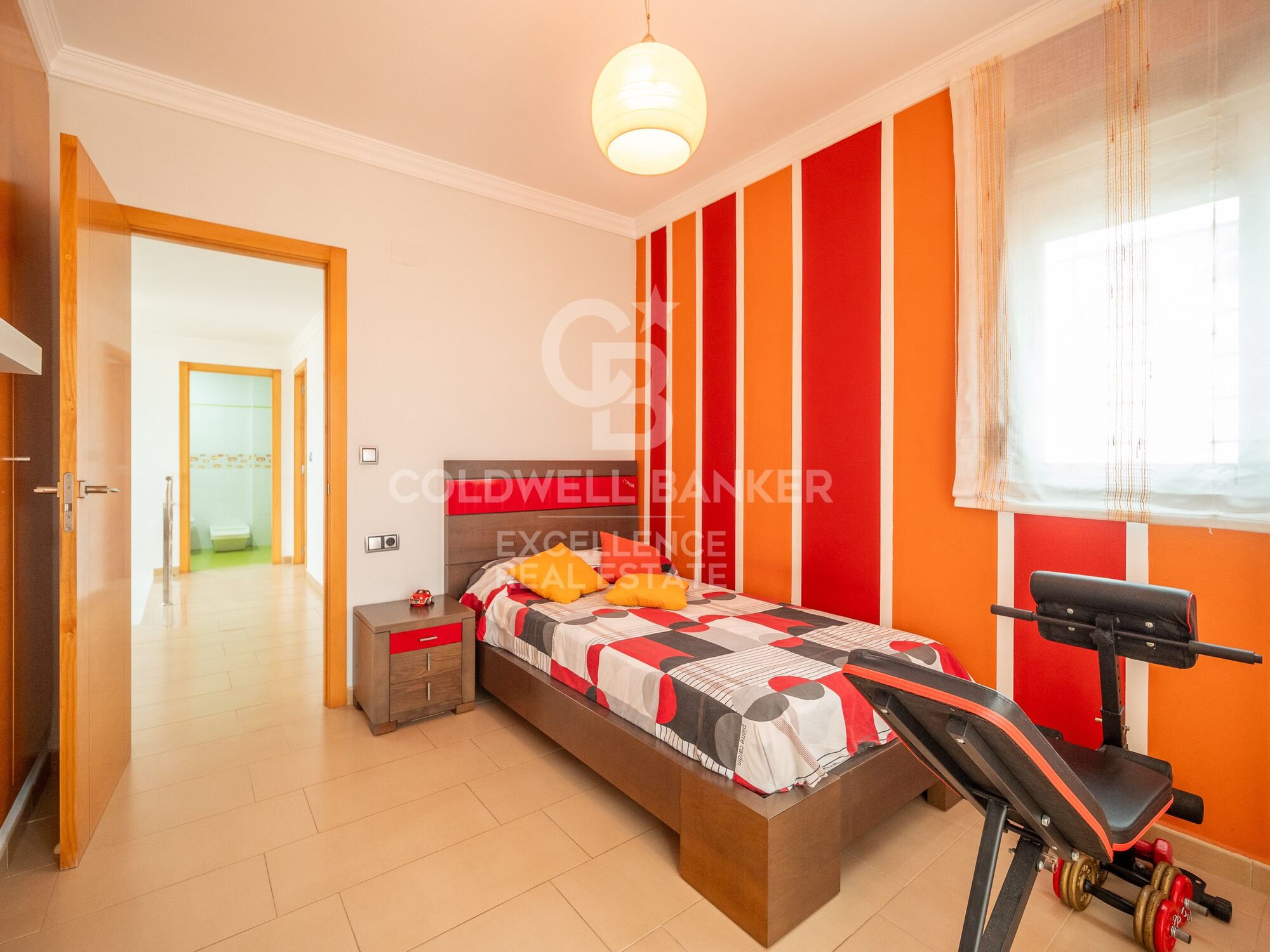 Villa exclusive avec piscine à 50 mètres de la mer à Playa Terranova, Oliva