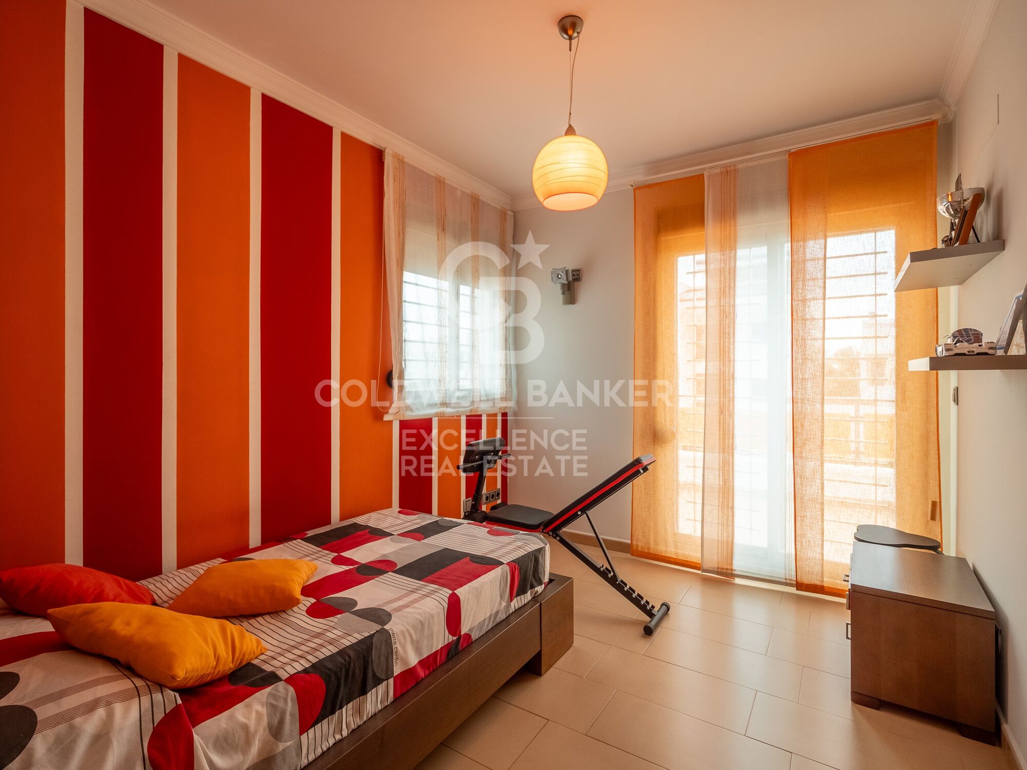 Villa exclusive avec piscine à 50 mètres de la mer à Playa Terranova, Oliva