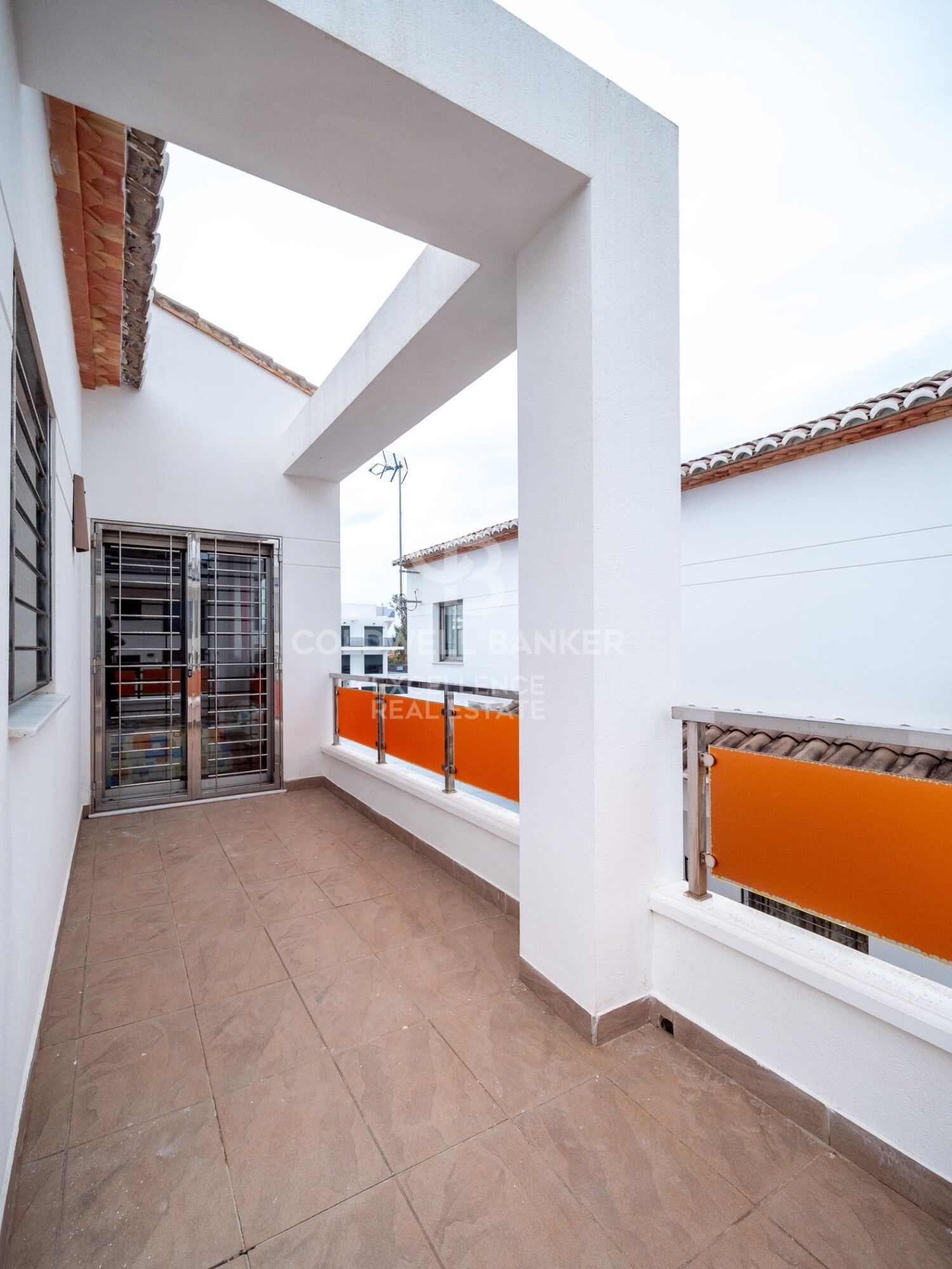 Villa exclusive avec piscine à 50 mètres de la mer à Playa Terranova, Oliva