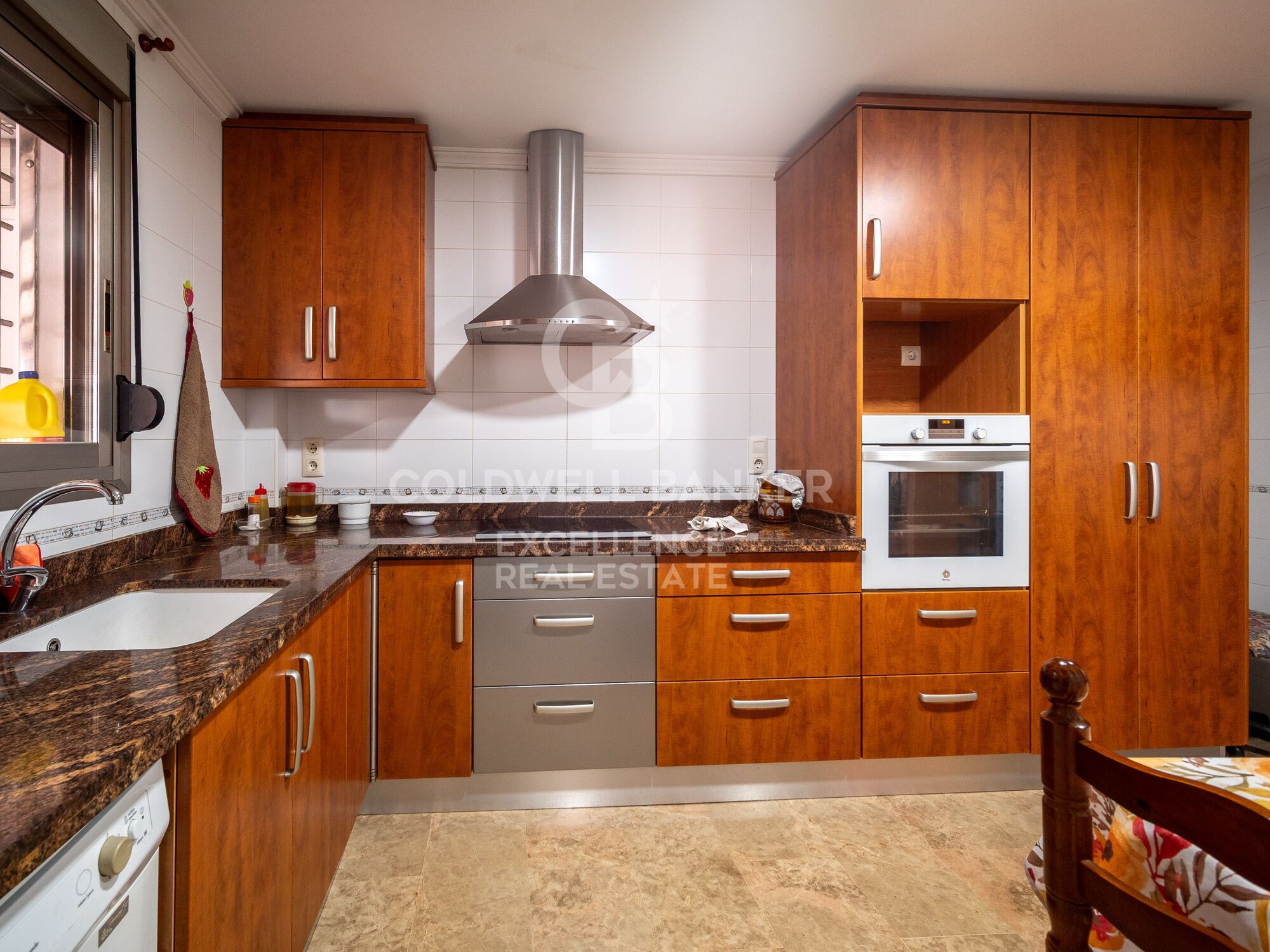 Exclusive detached villa by the sea in Playa Terranova, Oliva