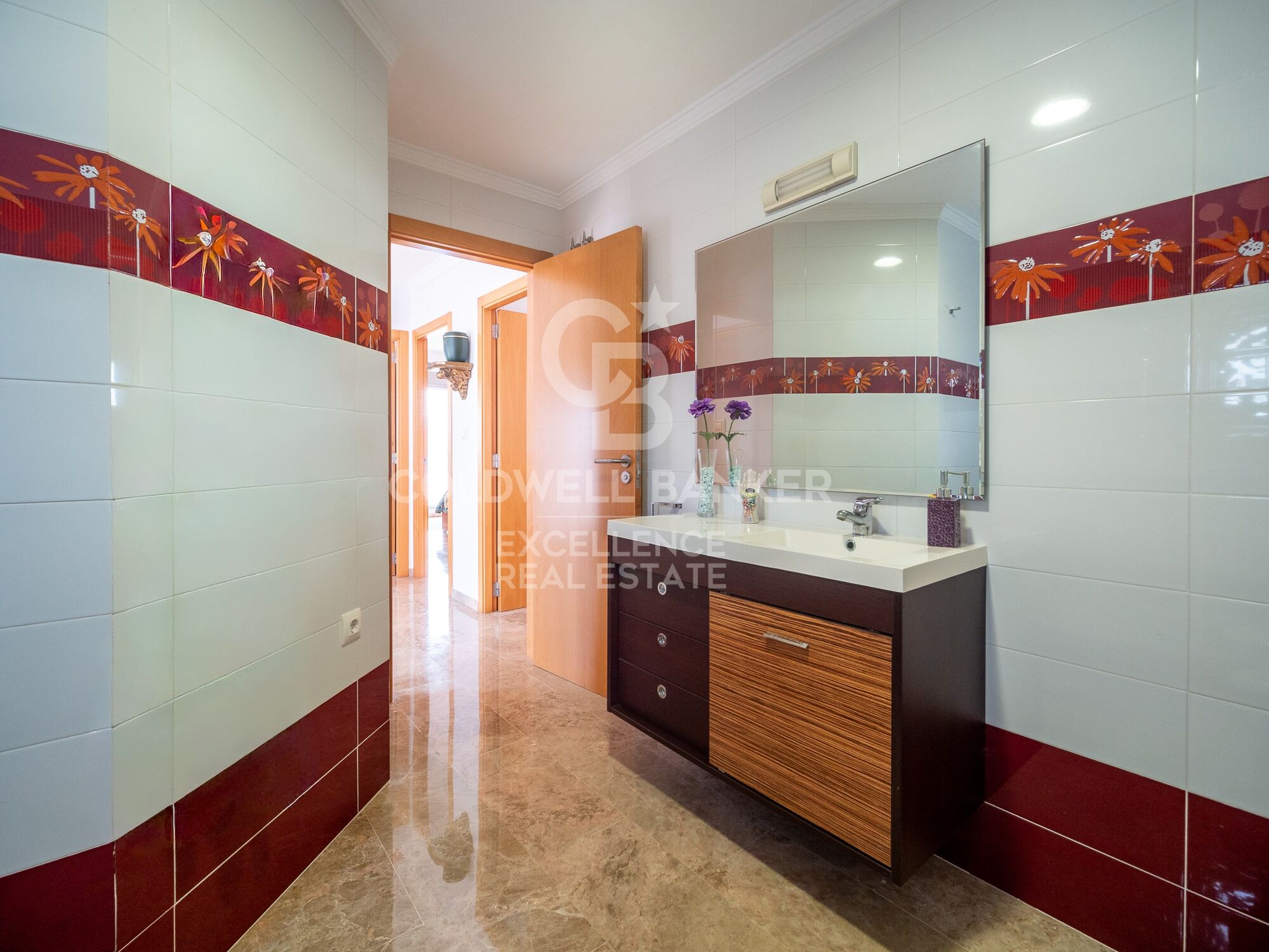 Exclusive detached villa by the sea in Playa Terranova, Oliva