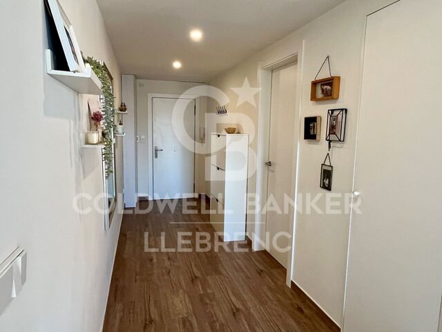 Exclusivo ático dúplex con terrazas y reforma contemporánea en Glòries