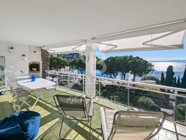 Wohnung in Strandnähe mit Meerblick und Terrasse
