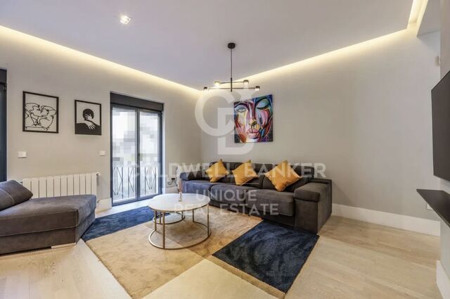 Renovated exterior flat in Palacio, Madrid