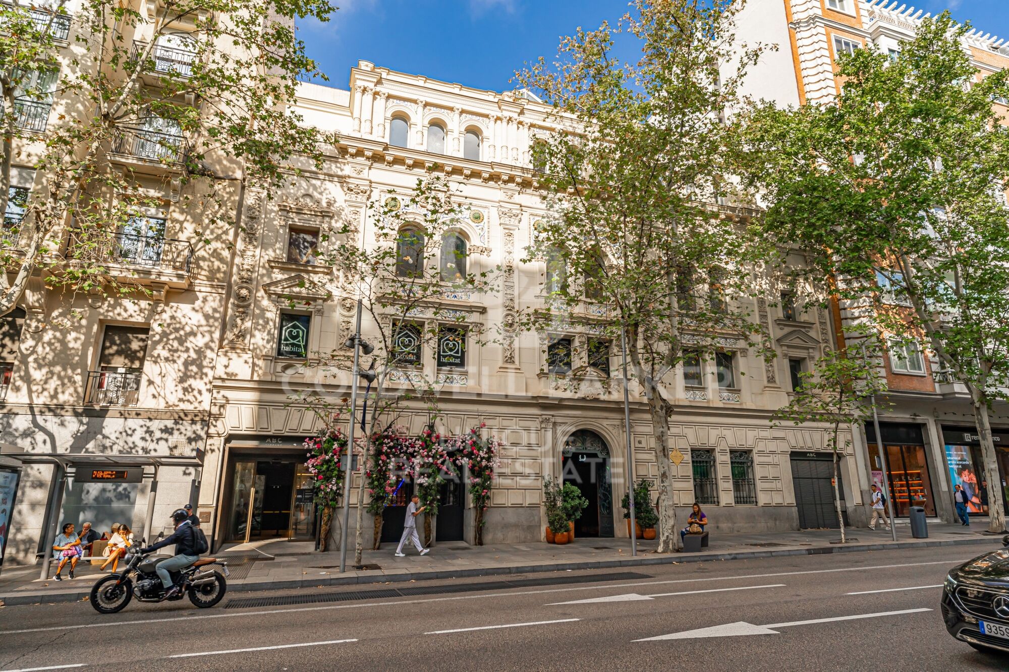 Piso exterior a reformar de 4 dormitorios en Castellana, Madrid