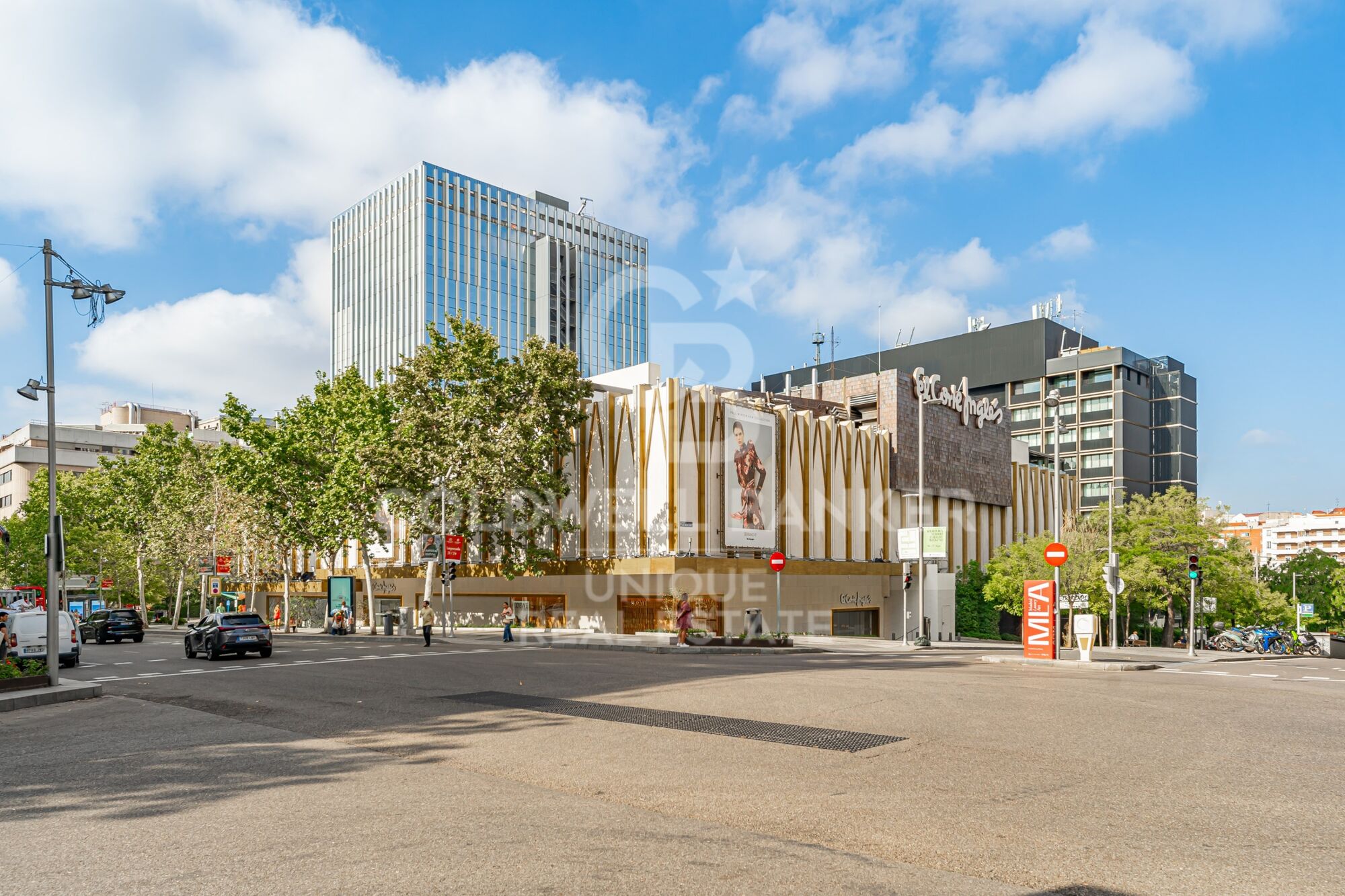 Piso exterior a reformar de 4 dormitorios en Castellana, Madrid