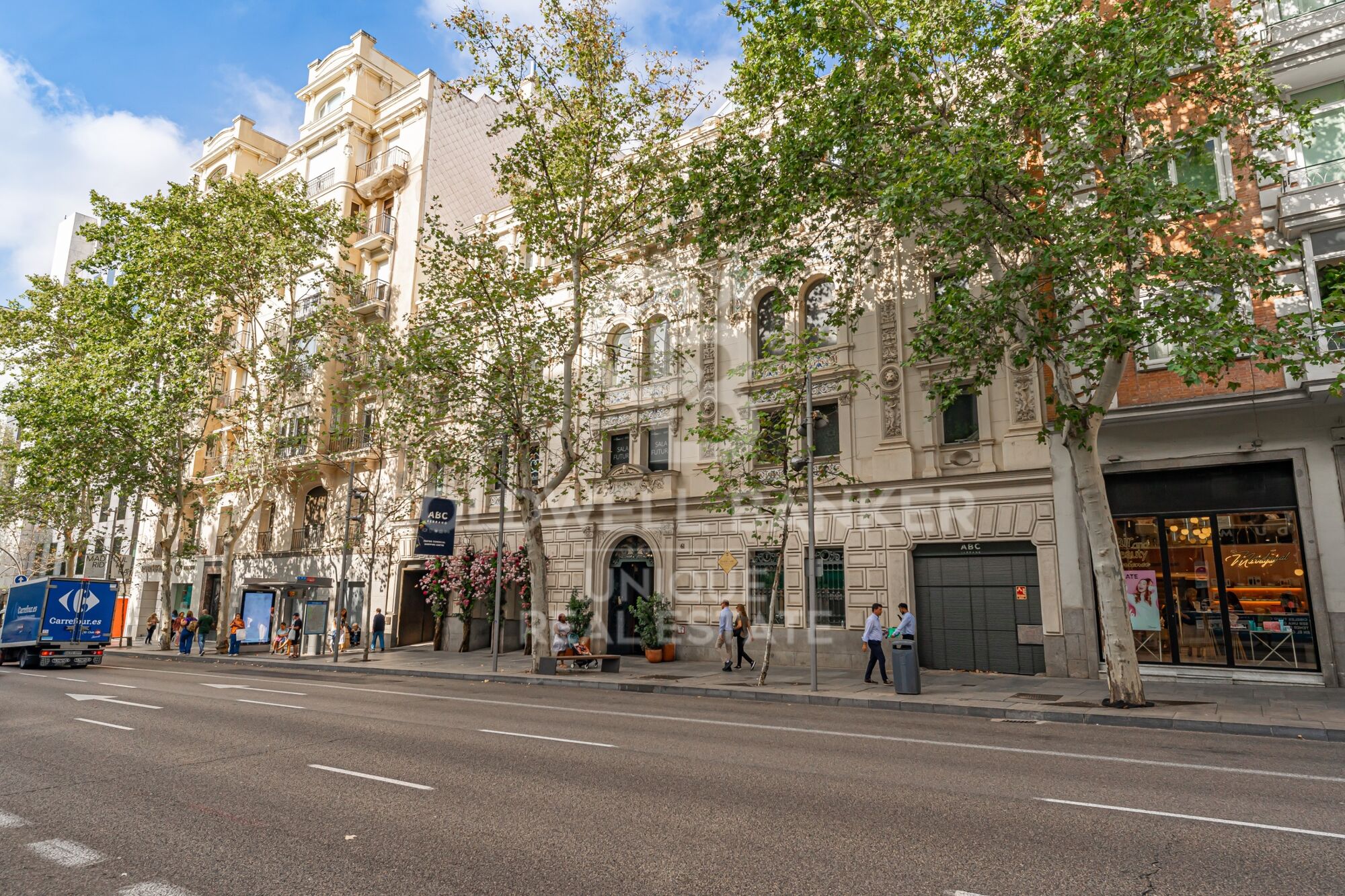 Piso exterior a reformar de 4 dormitorios en Castellana, Madrid