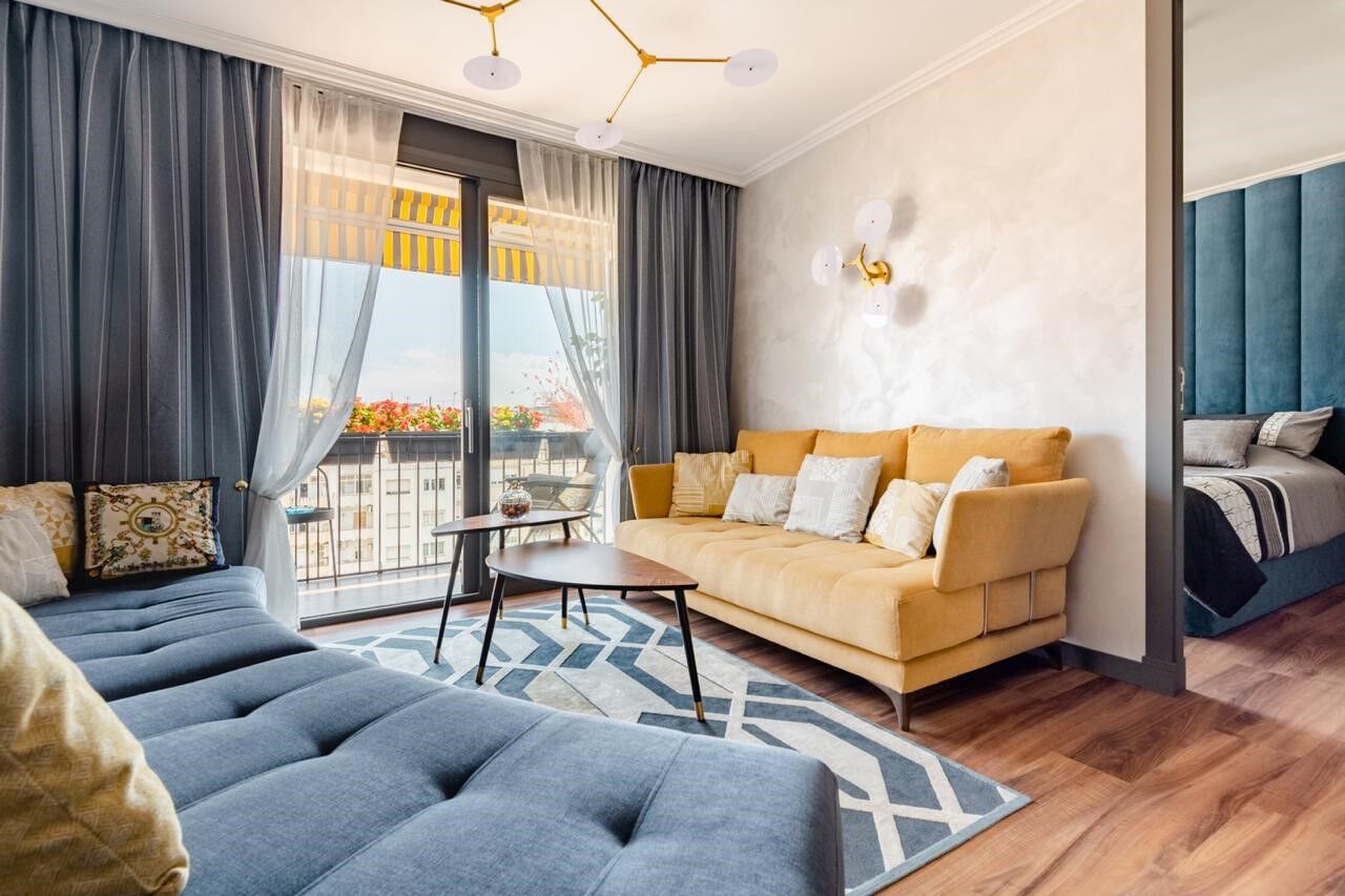 Ático reformado con terraza en Eixample Izquierdo