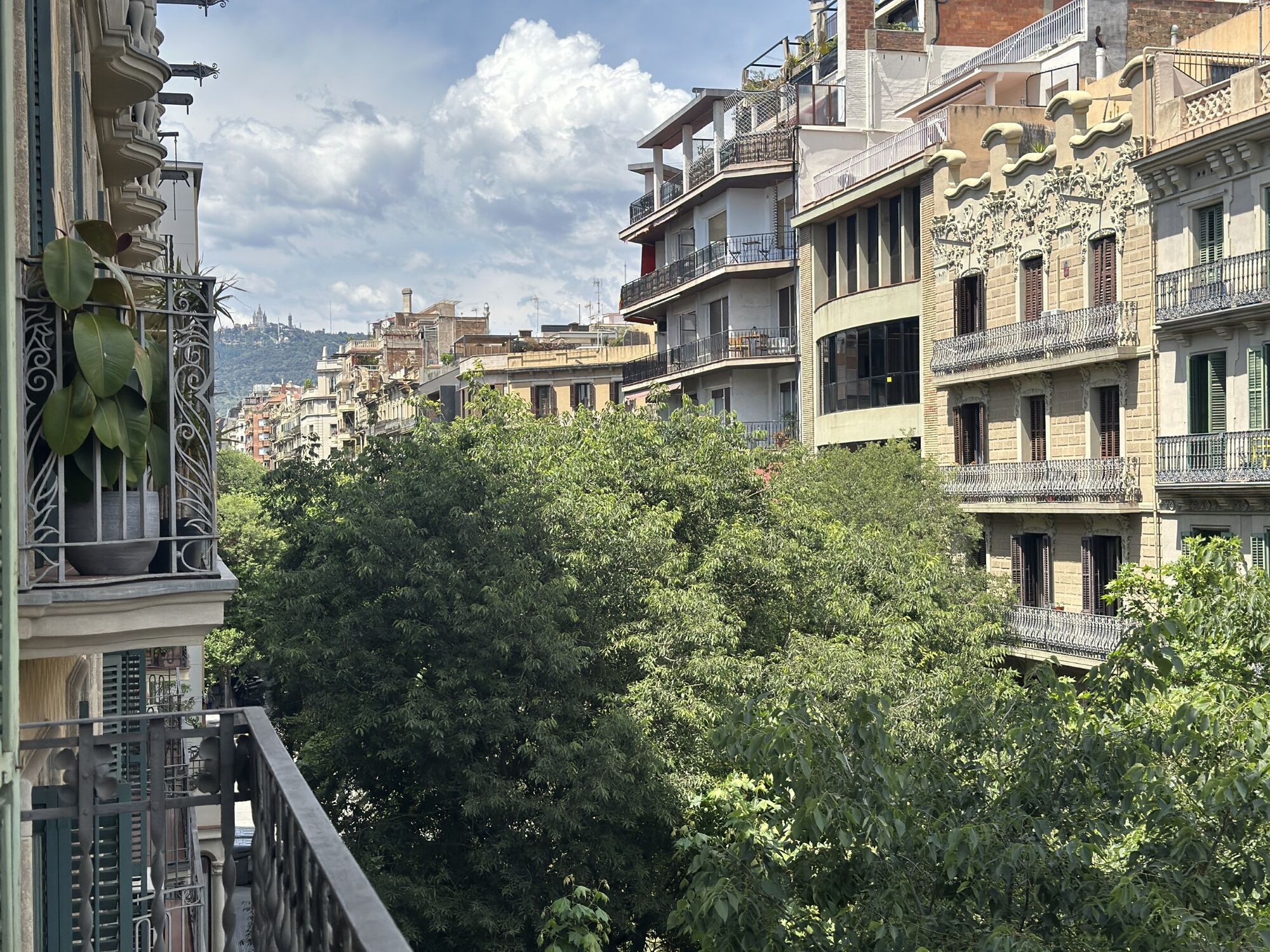 Designer apartment in a modernist building with spectacular views