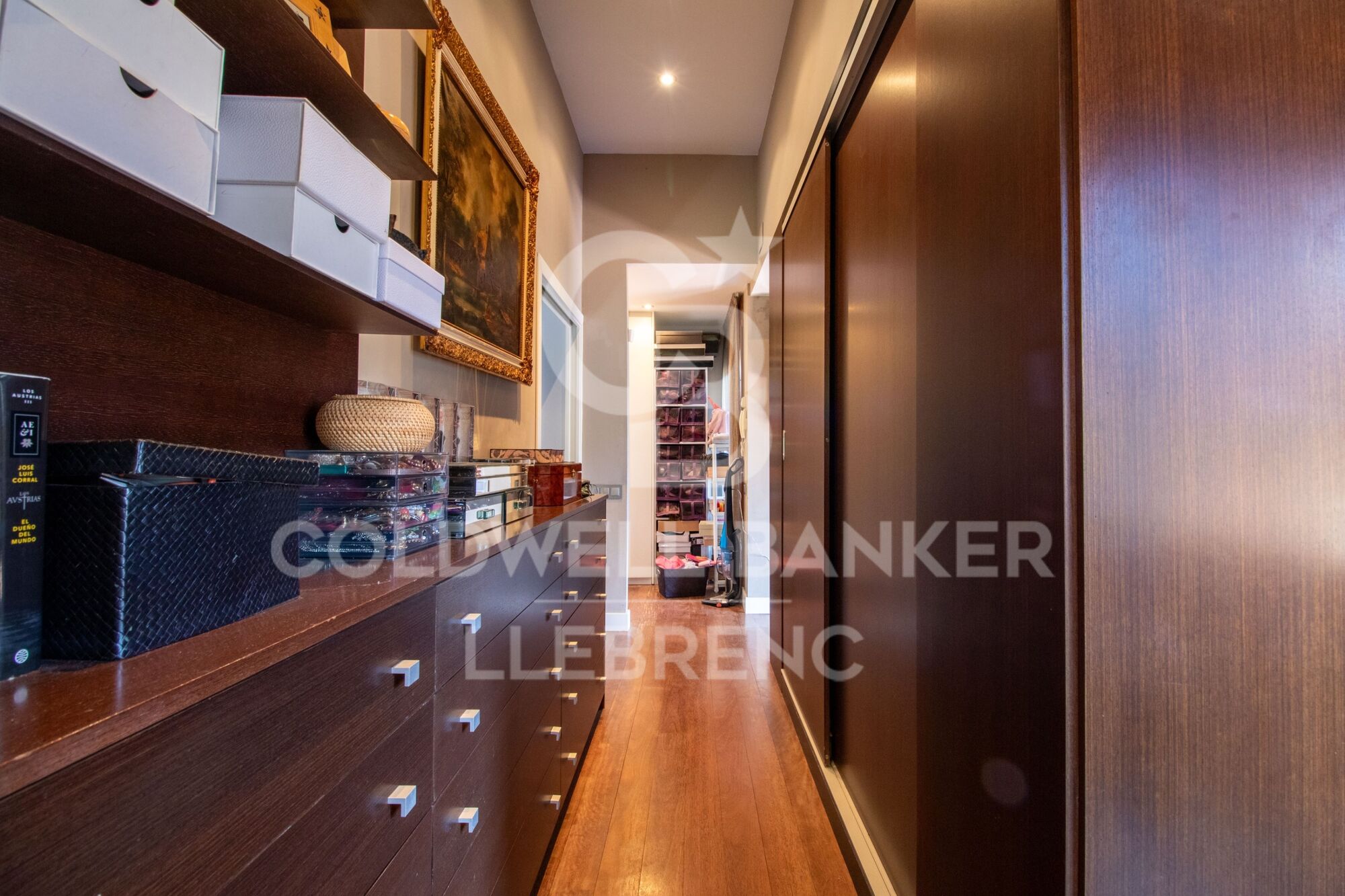 Spectacular house in Vallvidrera with garden and swimming pool.