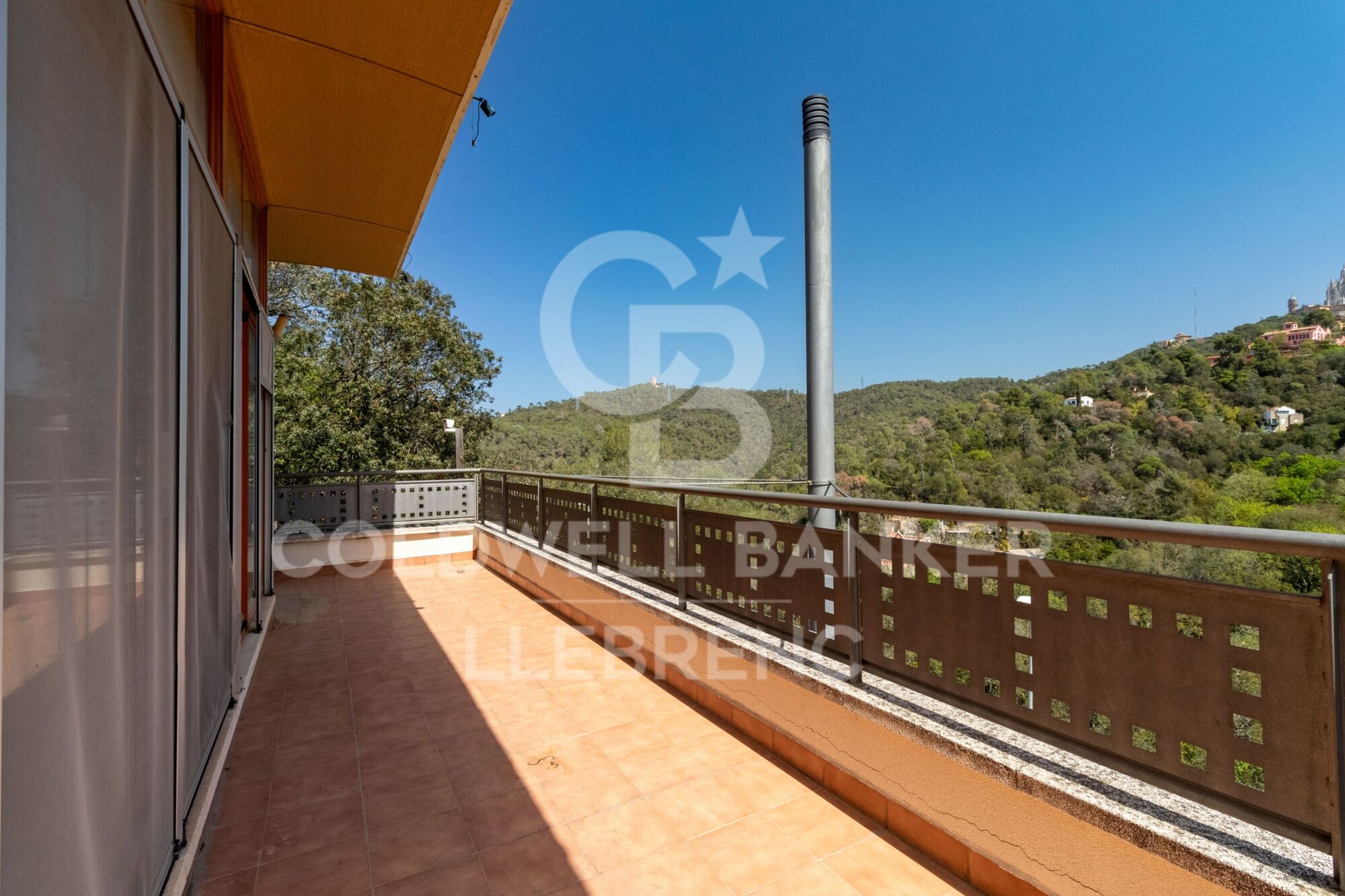 Espectacular casa en Vallvidrera con jardín y piscina