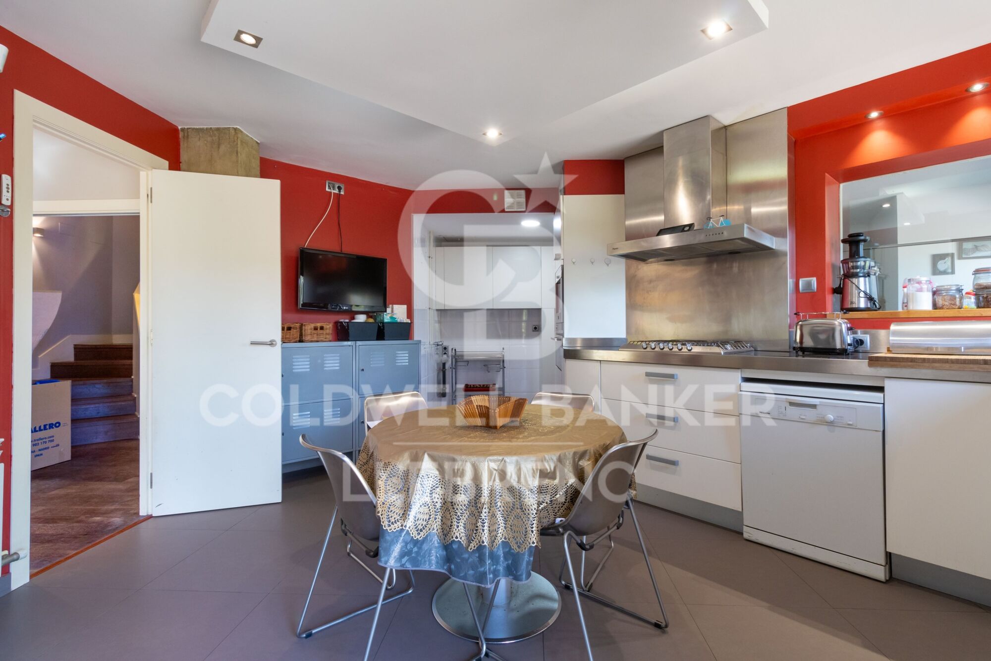 Espectacular casa en Vallvidrera con jardín y piscina