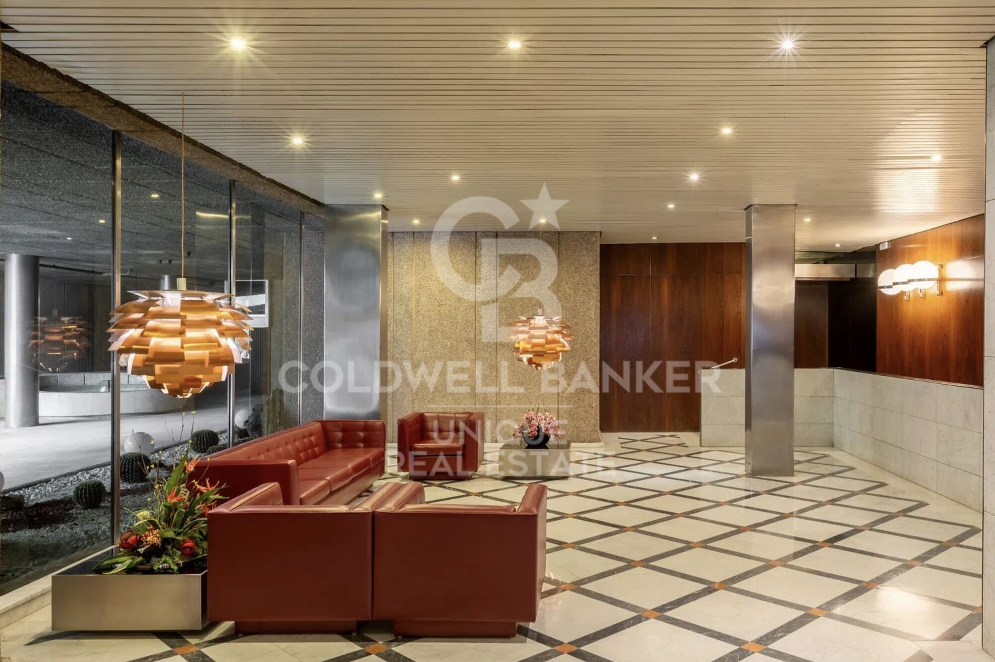 Exterior three-bedroom apartment with terrace and views of El Retiro