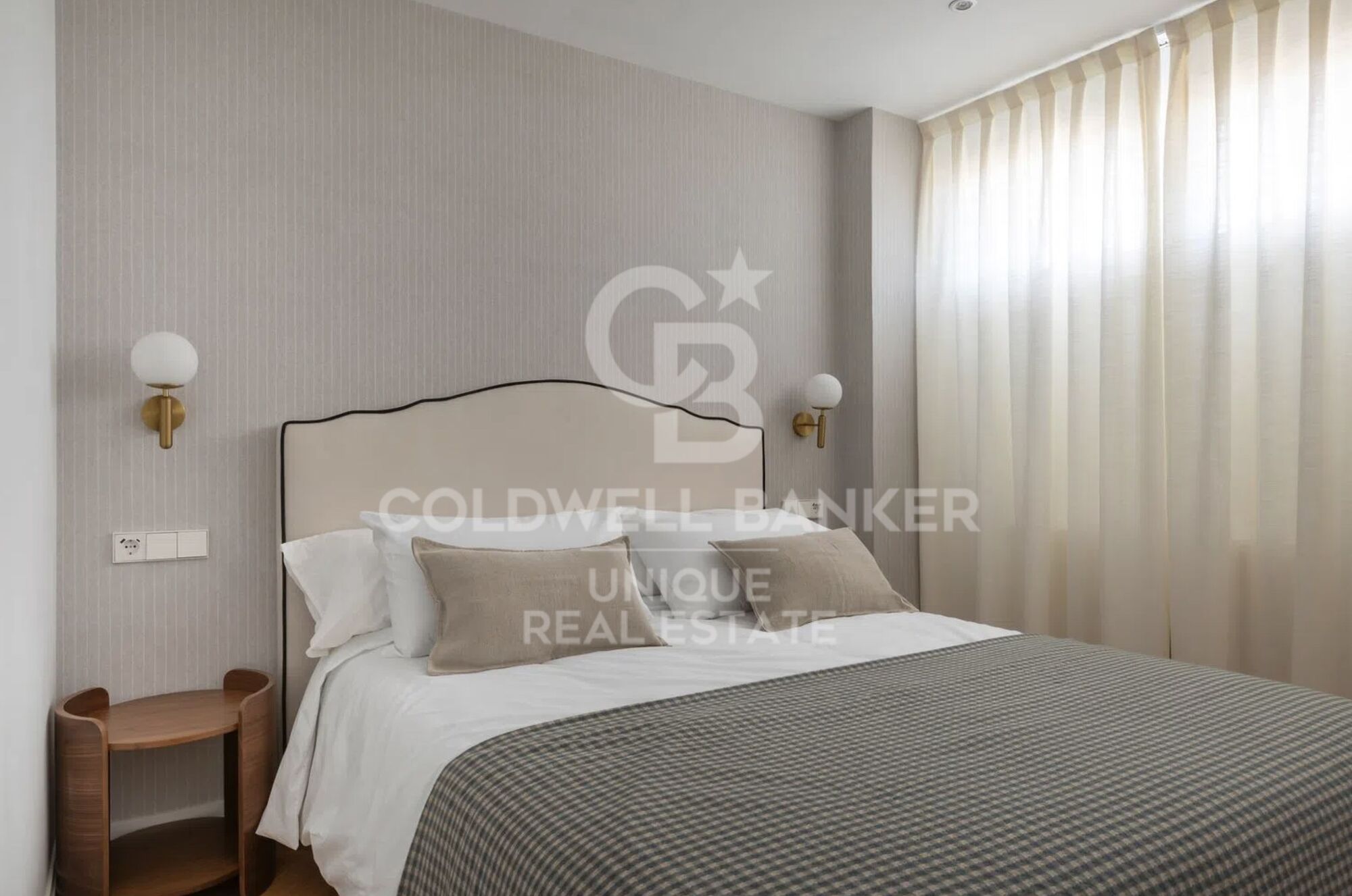 Appartement extérieur de trois chambres avec terrasse et vue sur le Retiro