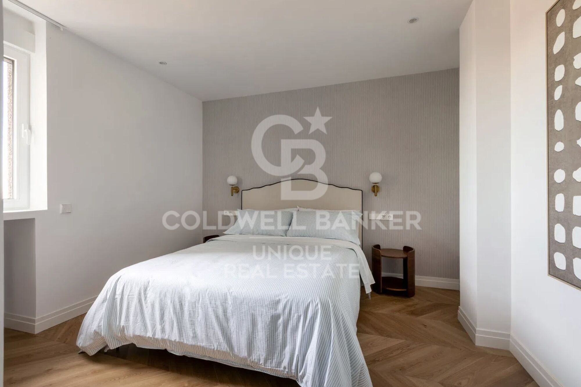 Exterior three-bedroom apartment with terrace and views of El Retiro