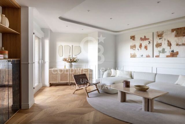 Exterior three-bedroom apartment with terrace and views of El Retiro