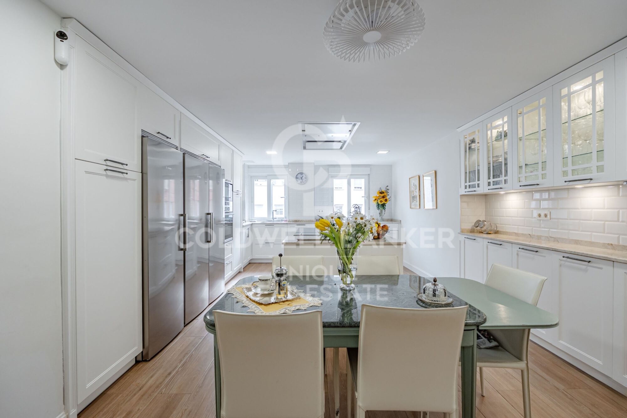 4-bedroom exterior flat with garage and storage room in Almagro, Madrid