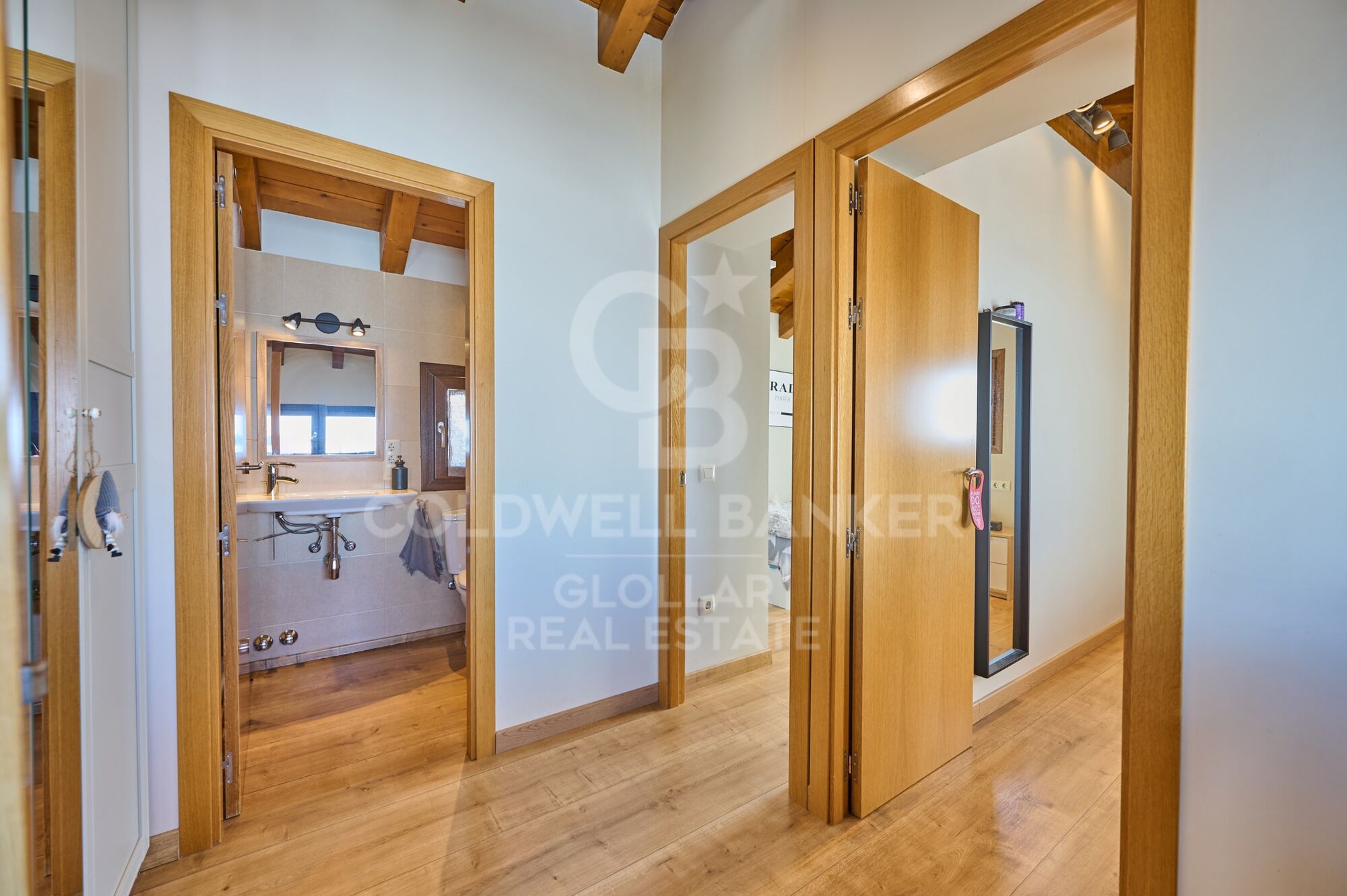 Casa independiente con jardín privado y vistas en Das