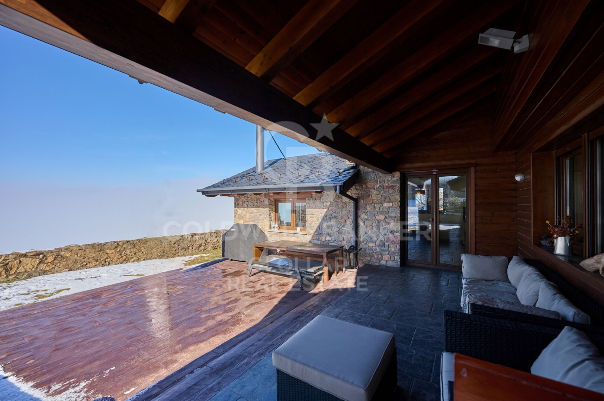 House 4 Bedrooms Sale Das
