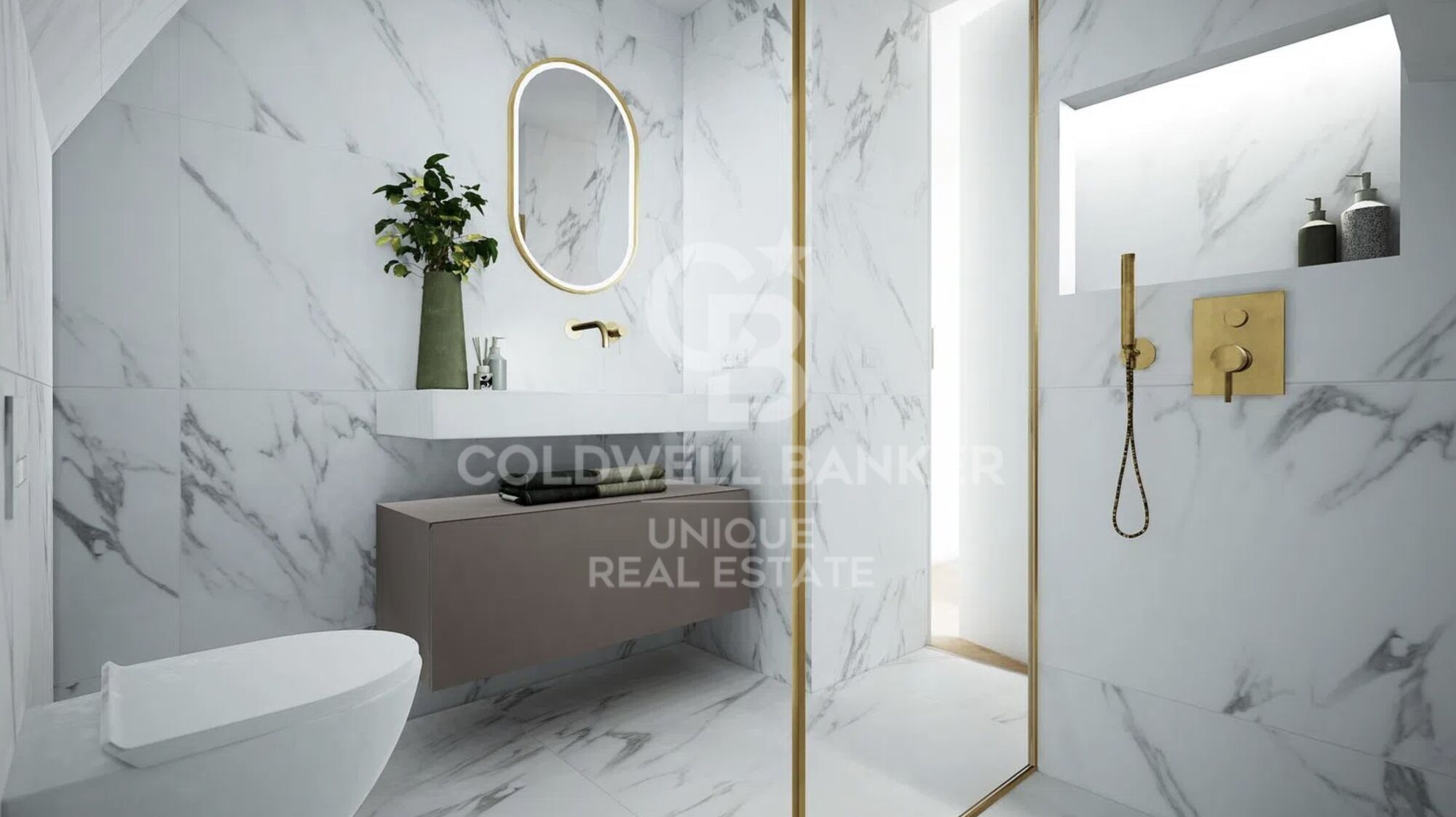 Penthouse rénové avec terrasse à Nueva España, Madrid