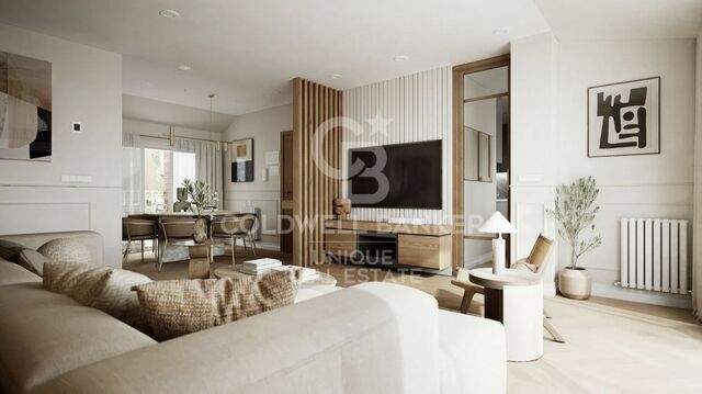 Penthouse rénové avec terrasse à Nueva España, Madrid