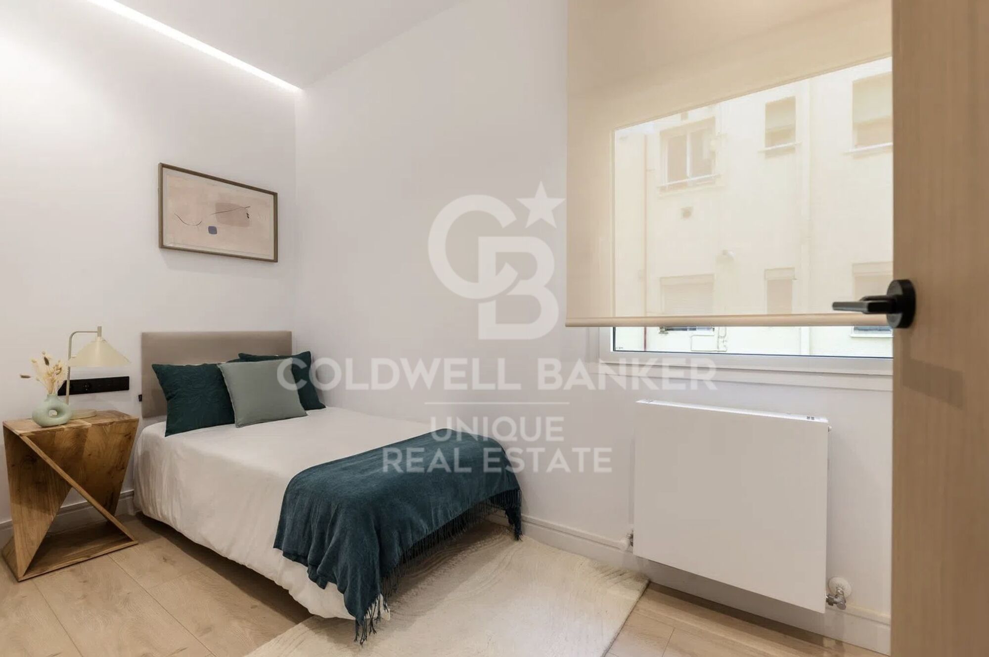 Renovated exterior flat in Jerónimos, Madrid