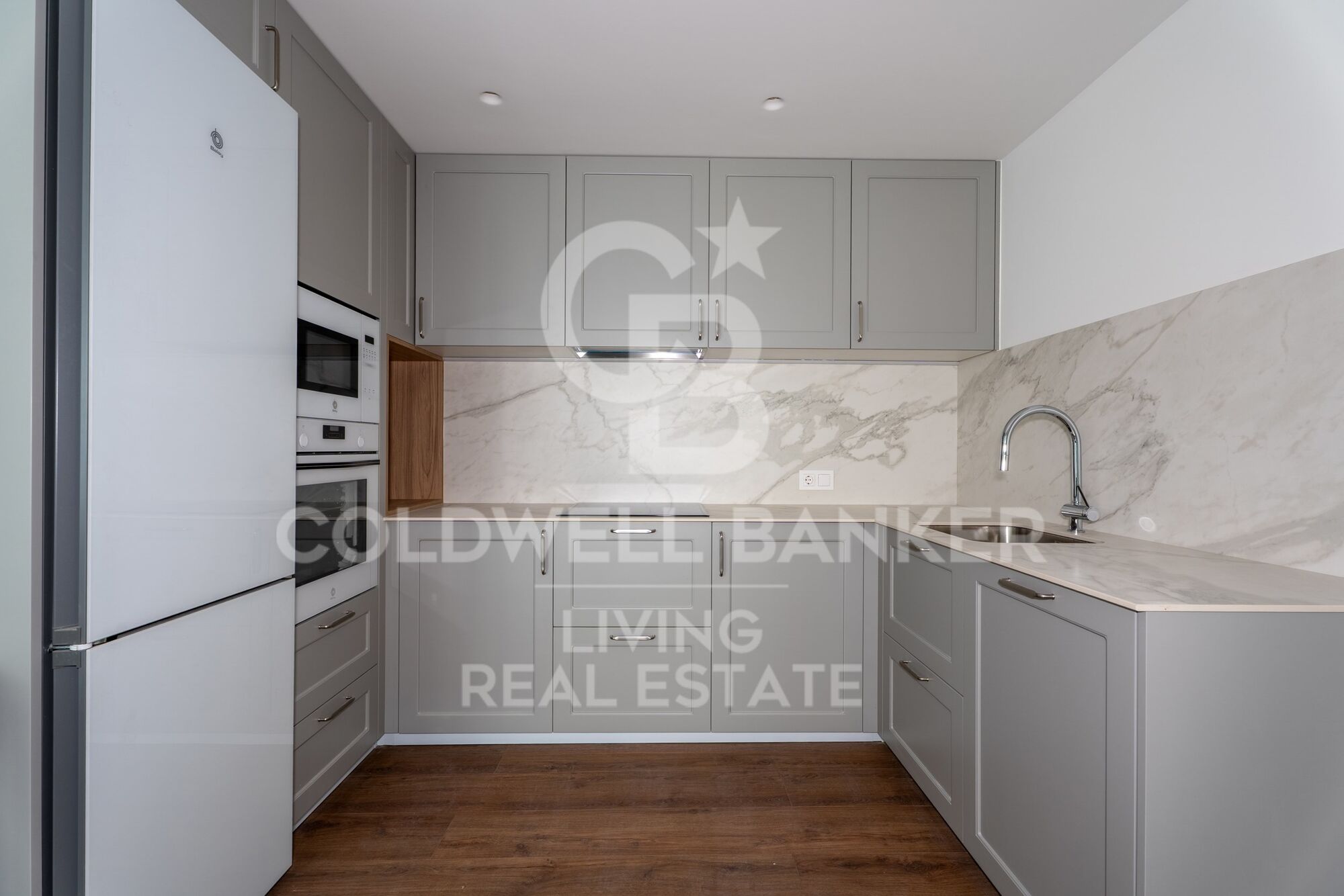 Flat 2 Bedrooms Sale Madrid