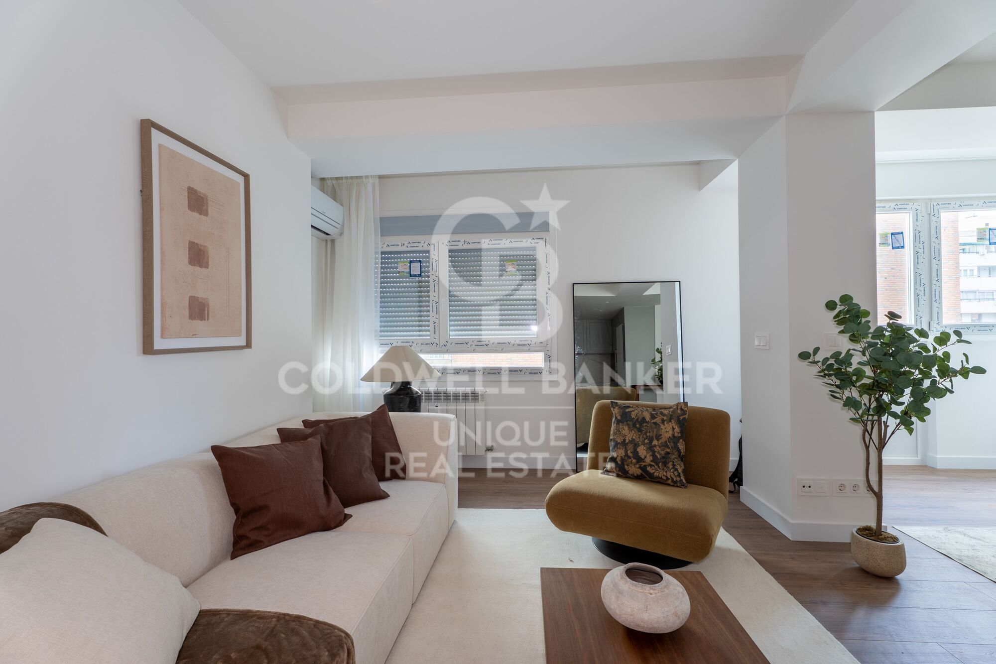 Renovated penthouse in Calle Orense, Madrid