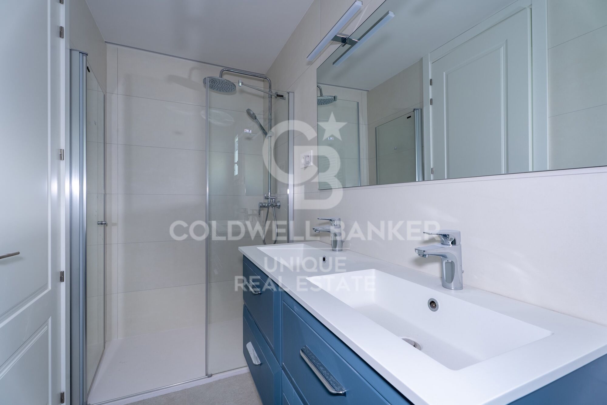 Renovated penthouse in Calle Orense, Madrid