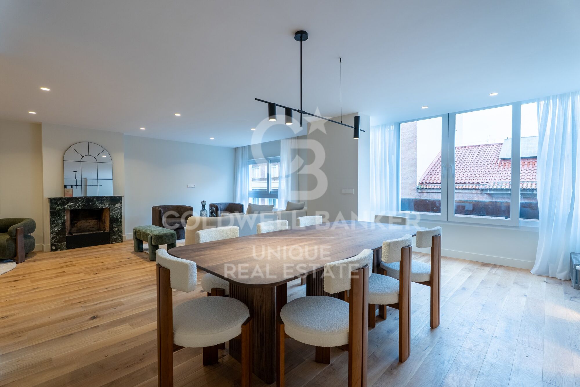 Renovierte Außenwohnung mit Garage und Abstellraum in Castellana, Madrid