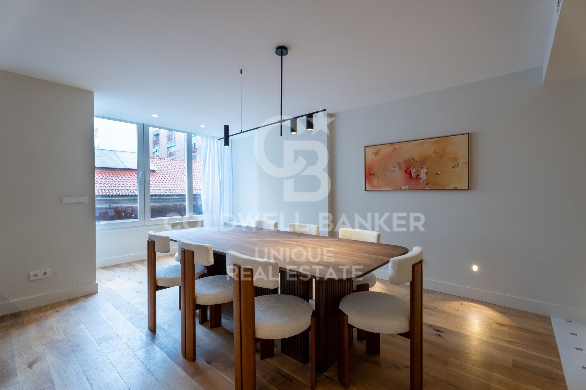 Appartement extérieur rénové avec place de parking et débarras à Castellana, Madrid