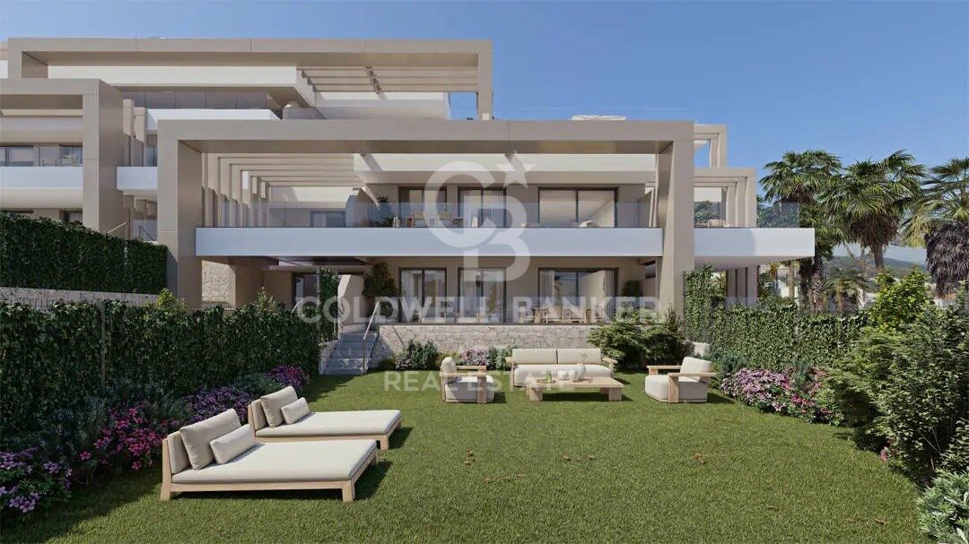 New construction apartments with sea views in Estepona