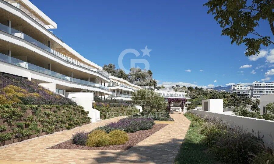 New-build apartments located between the sea and the mountains in Estepona