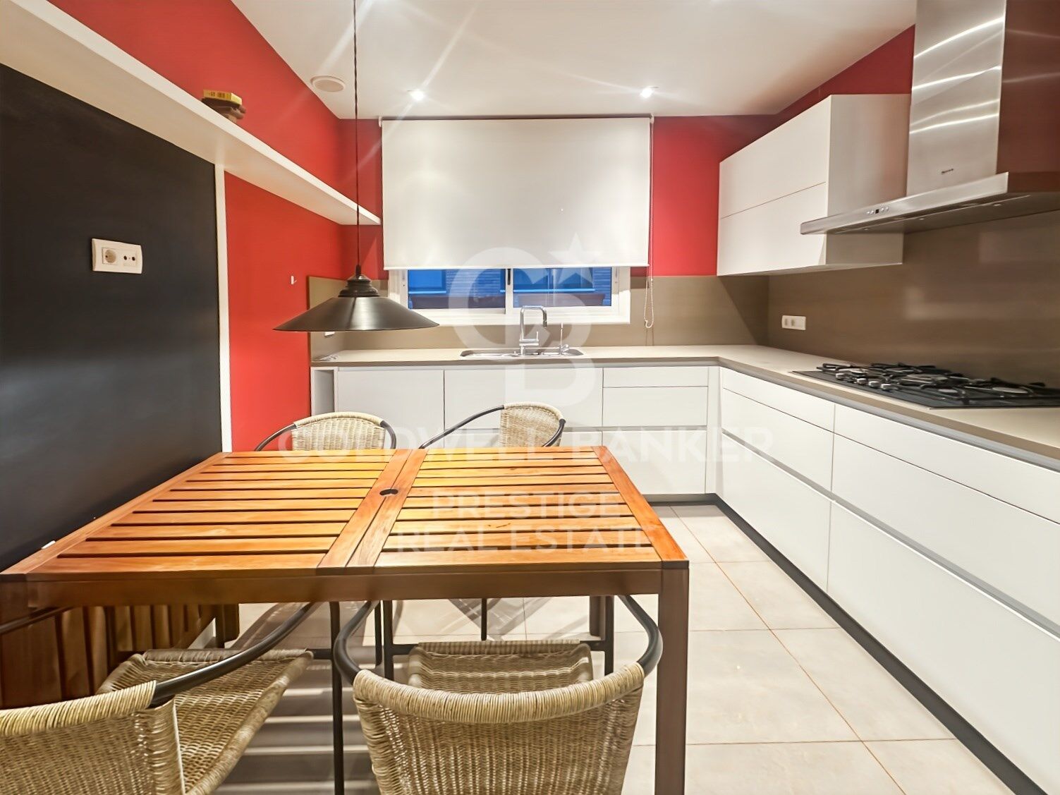 Appartement à louer à Tres Torres avec parking et piscine communautaire, Barcelone