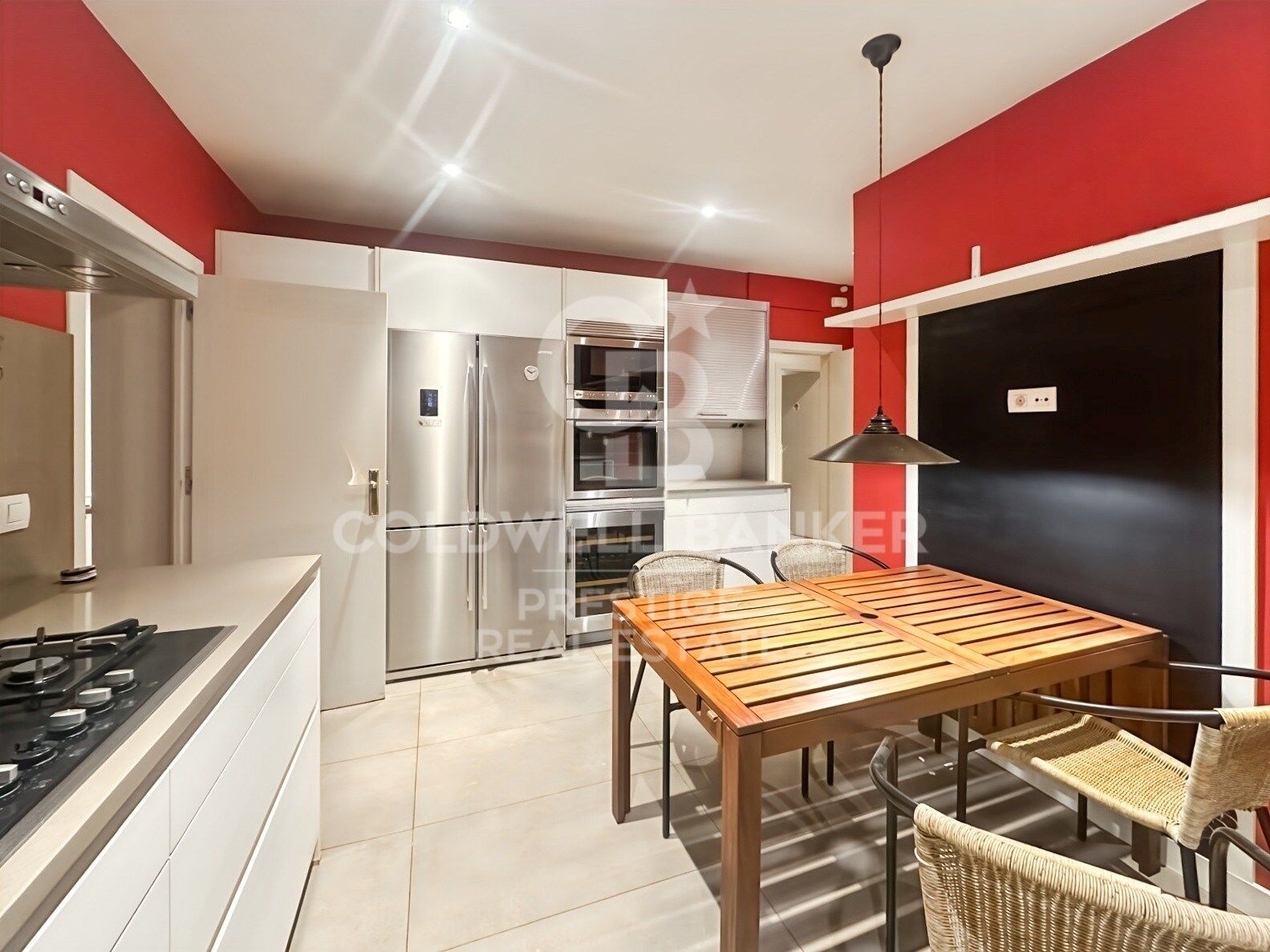 Appartement à louer à Tres Torres avec parking et piscine communautaire, Barcelone