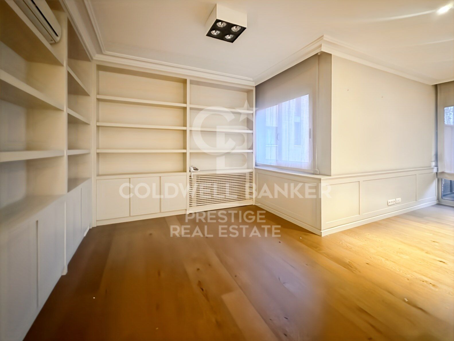 Appartement à louer à Tres Torres avec parking et piscine communautaire, Barcelone