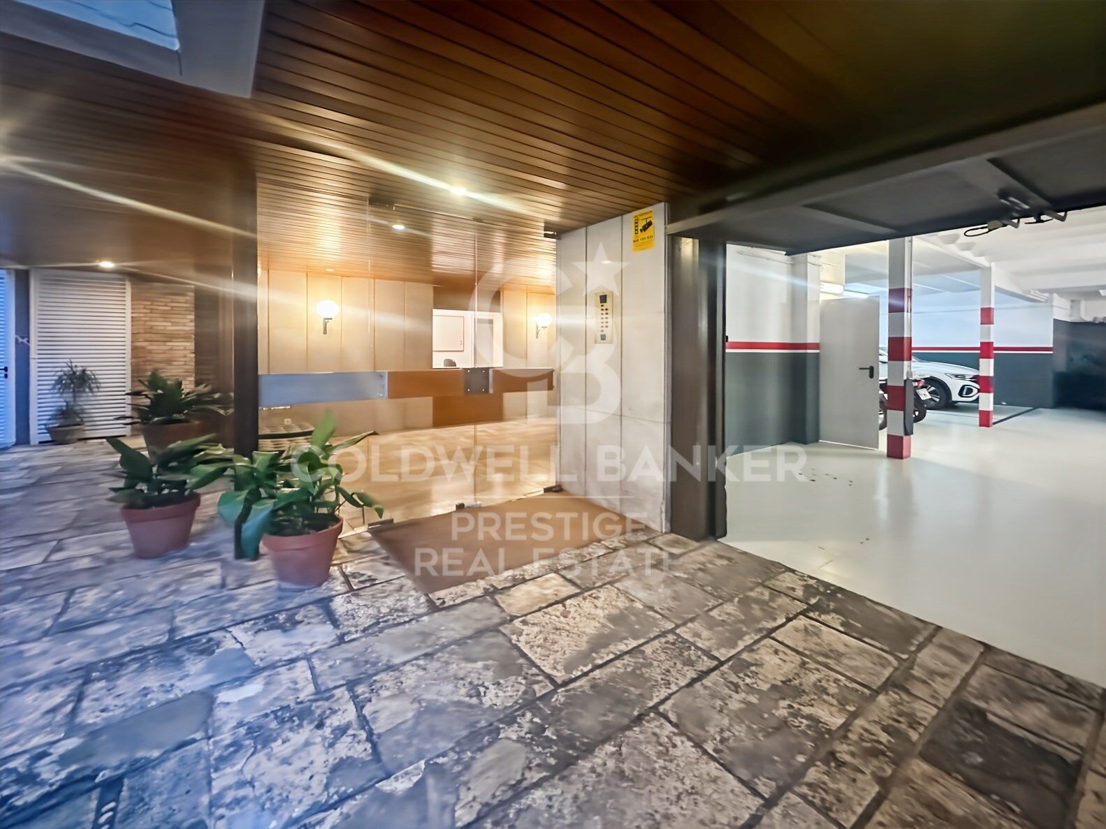 Appartement à louer à Tres Torres avec parking et piscine communautaire, Barcelone