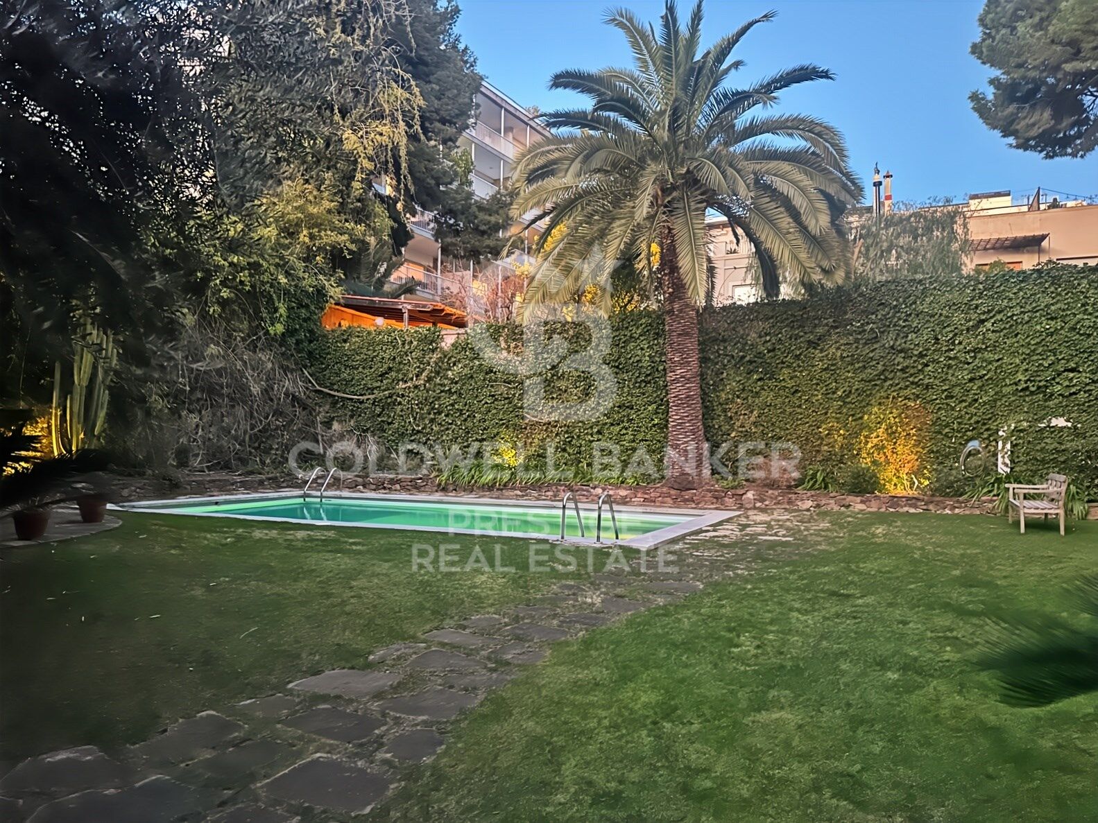 Appartement à louer à Tres Torres avec parking et piscine communautaire, Barcelone