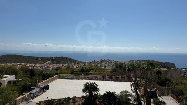 Charmantes Haus mit Meerblick in Cumbre del Sol