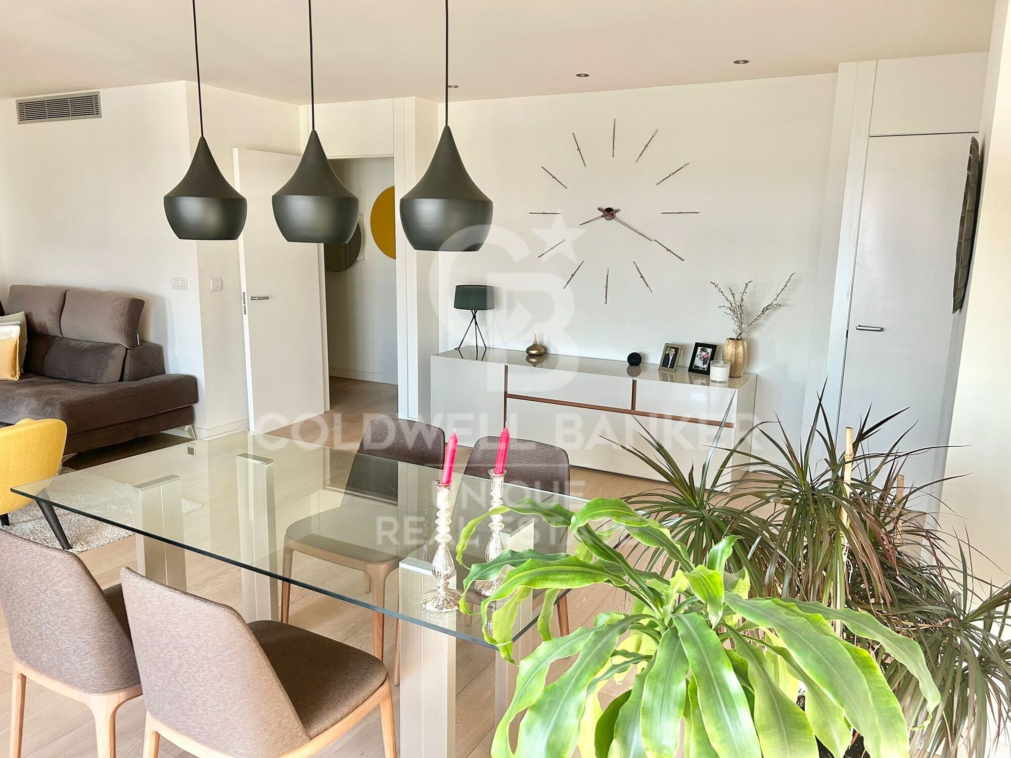 Duplex penthouse with terrace, pool, garage and storage room in Chamberí, Madrid