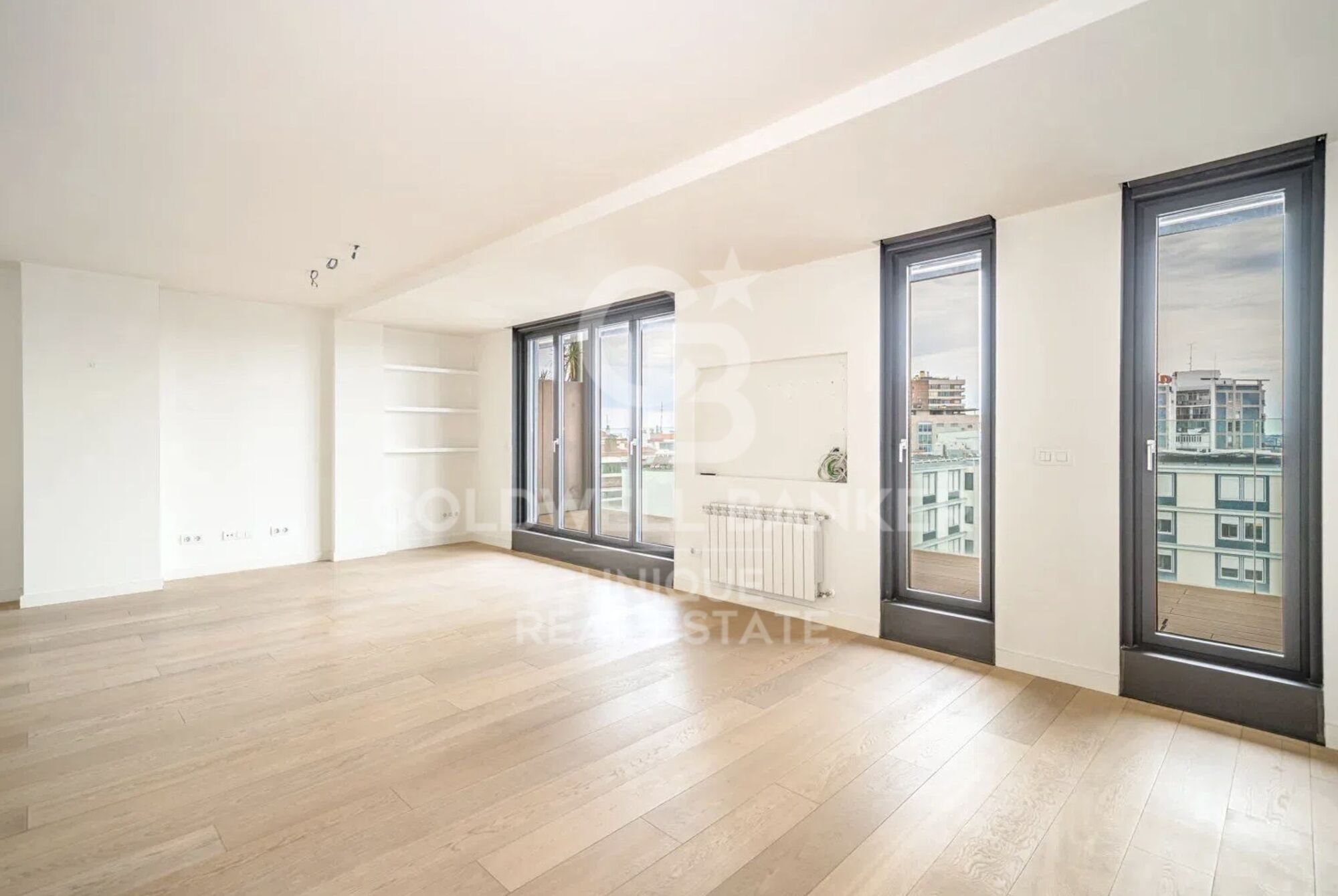 Duplex penthouse with terrace, pool, garage and storage room in Chamberí, Madrid