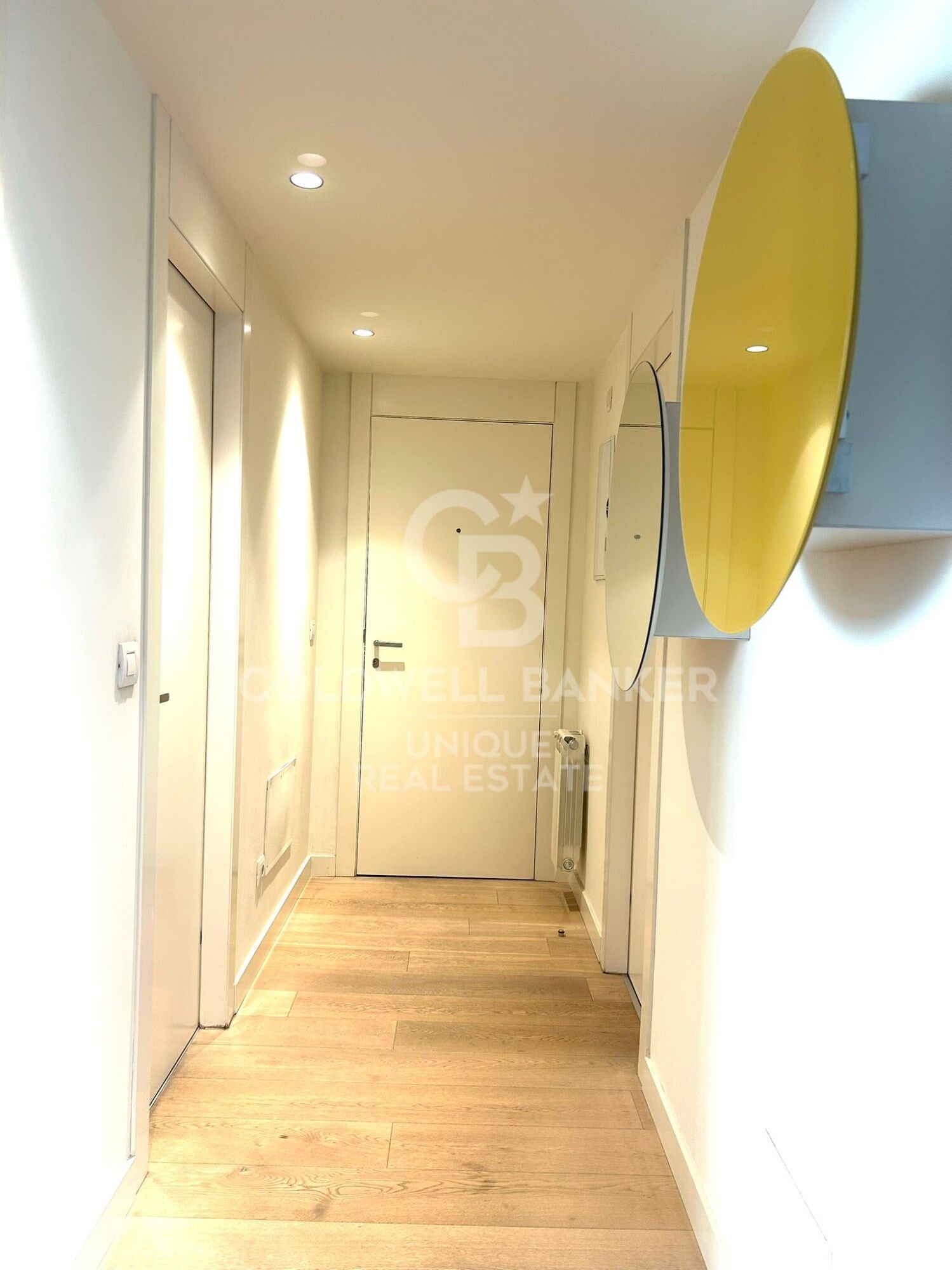 Duplex penthouse with terrace, pool, garage and storage room in Chamberí, Madrid