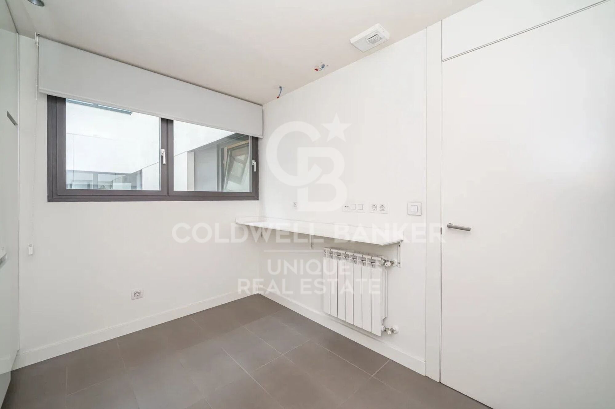 Duplex penthouse with terrace, pool, garage and storage room in Chamberí, Madrid