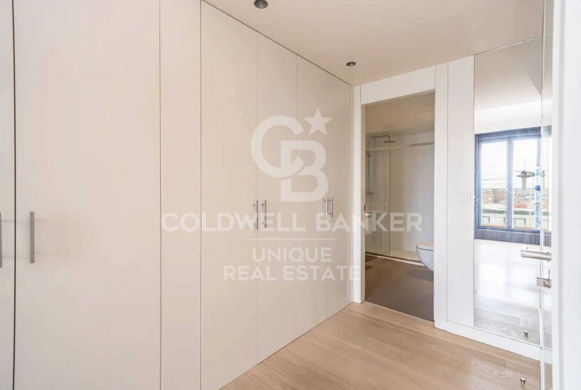 Duplex penthouse with terrace, pool, garage and storage room in Chamberí, Madrid