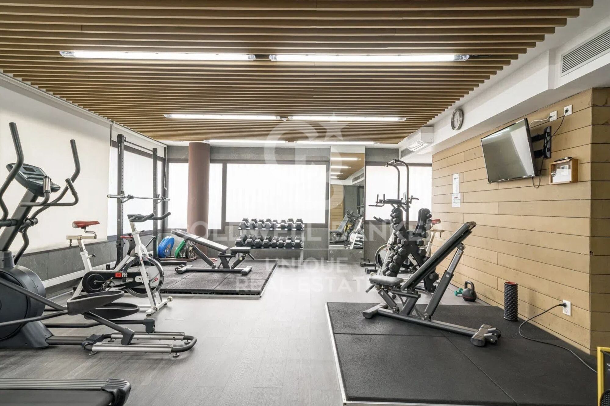 Duplex penthouse with terrace, pool, garage and storage room in Chamberí, Madrid